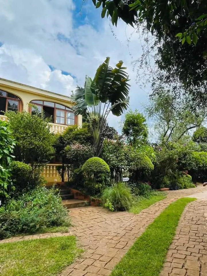 Property building in SOUIMANGA-HOTEL