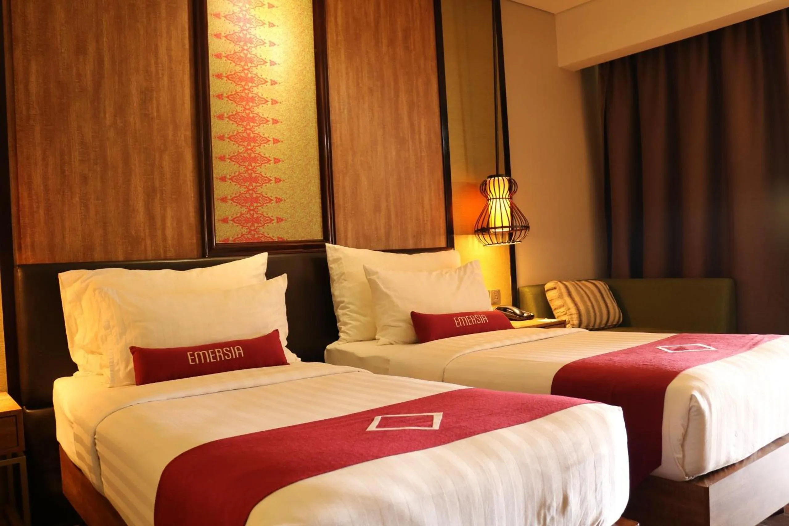 Bed in Emersia Hotel & Resort Batusangkar