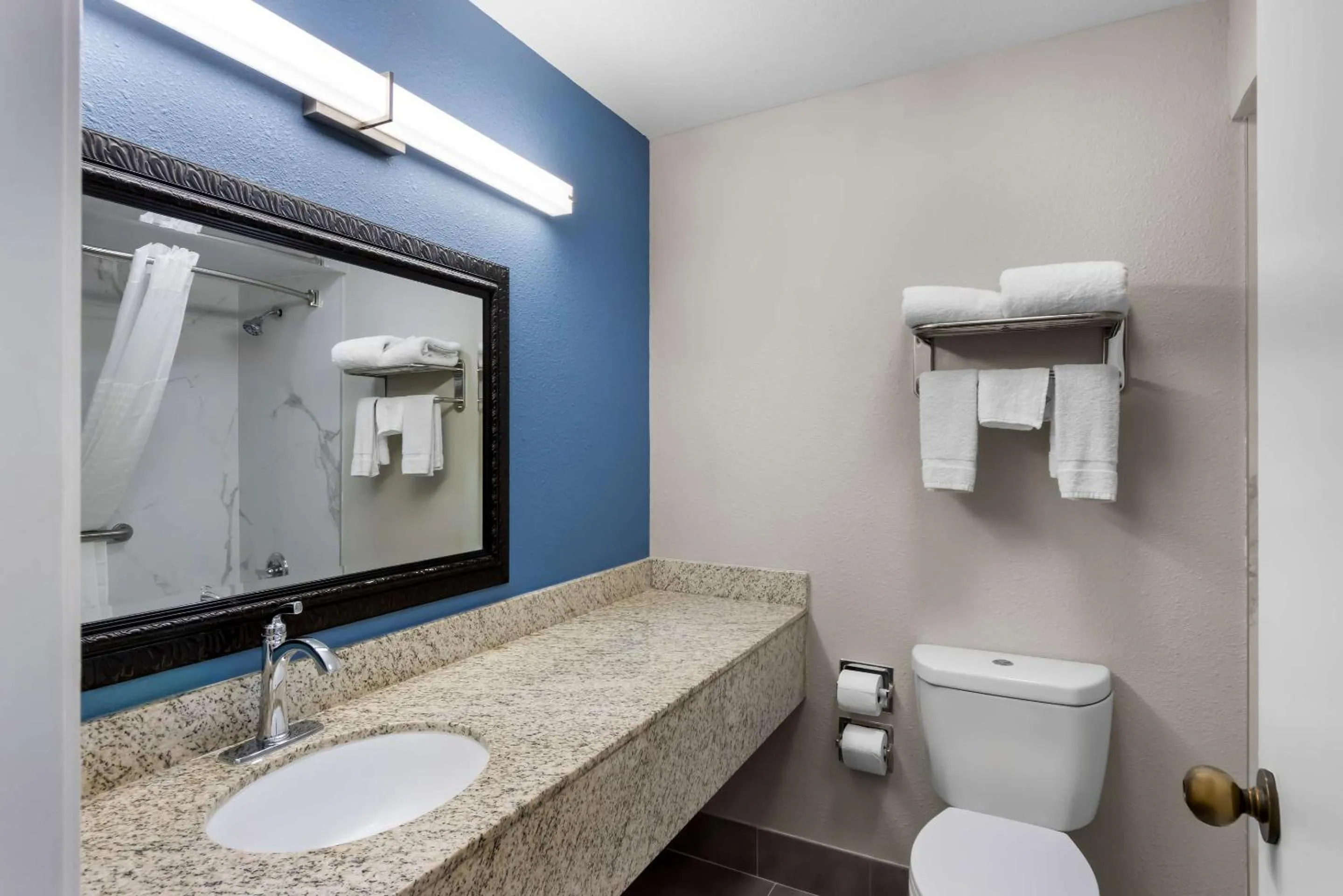 Bedroom in Park Inn by Radisson