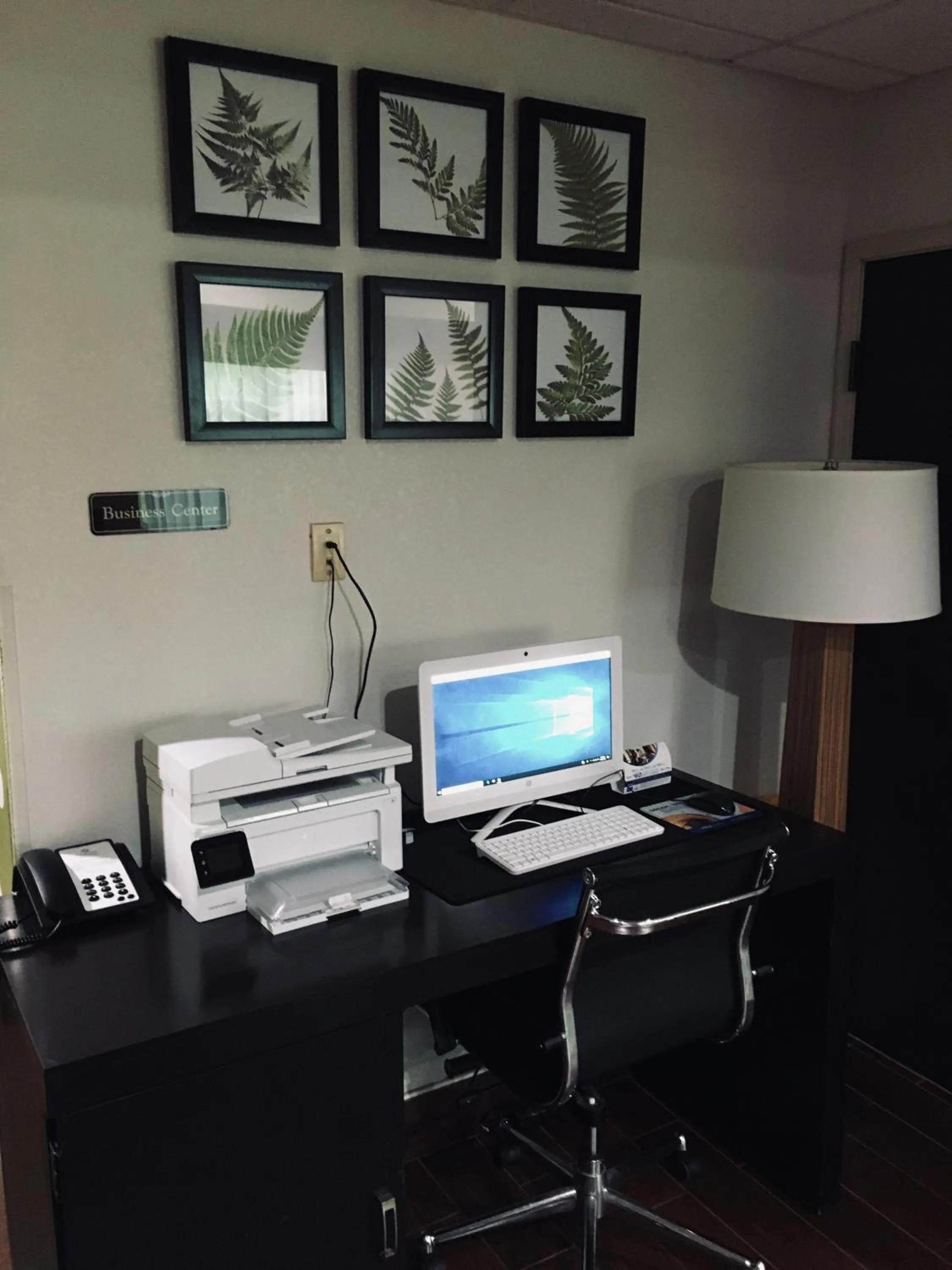 Business facilities in Wingate by Wyndham Macon West I-475