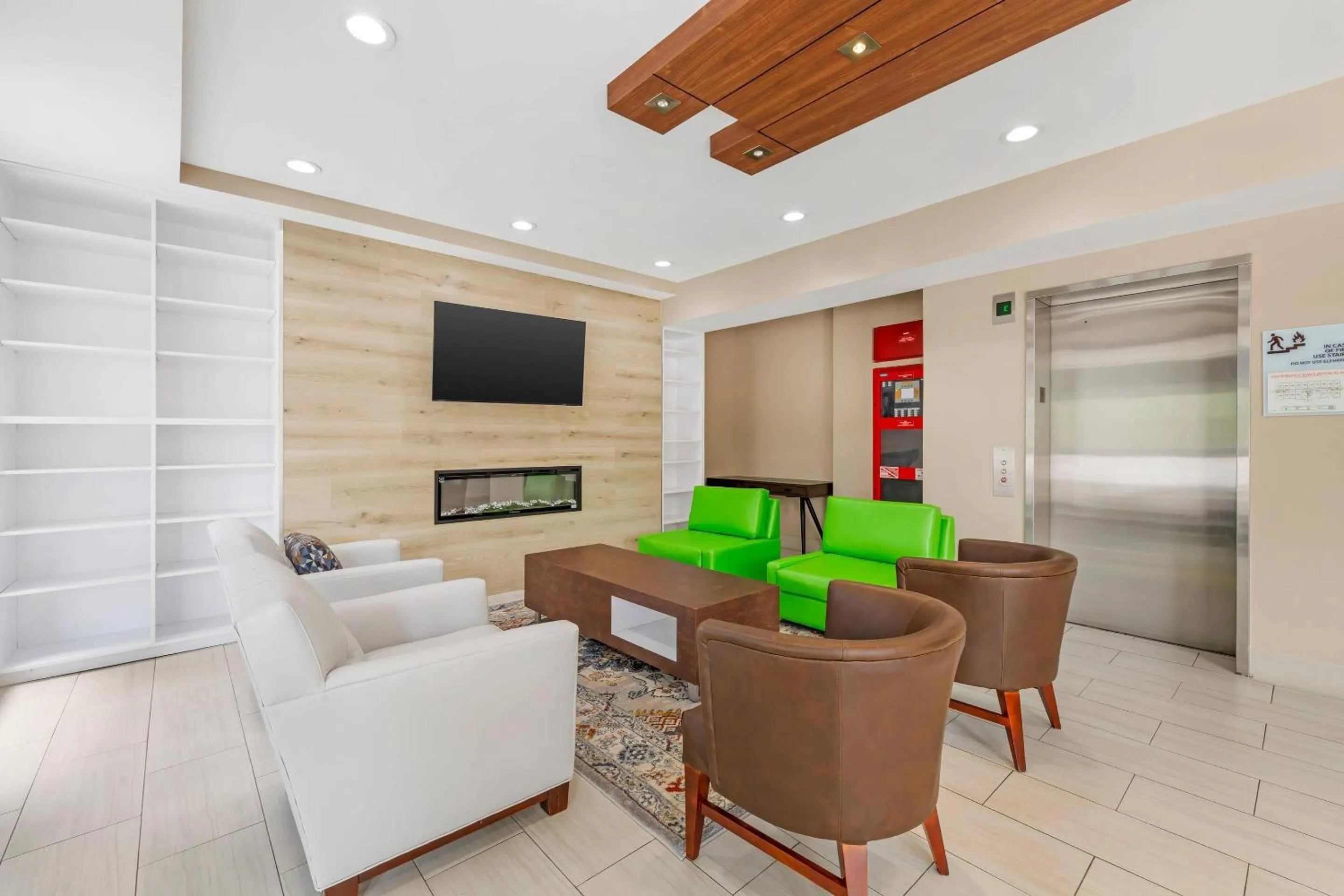 Lobby or reception in Country Inn & Suites by Radisson, Staten Island