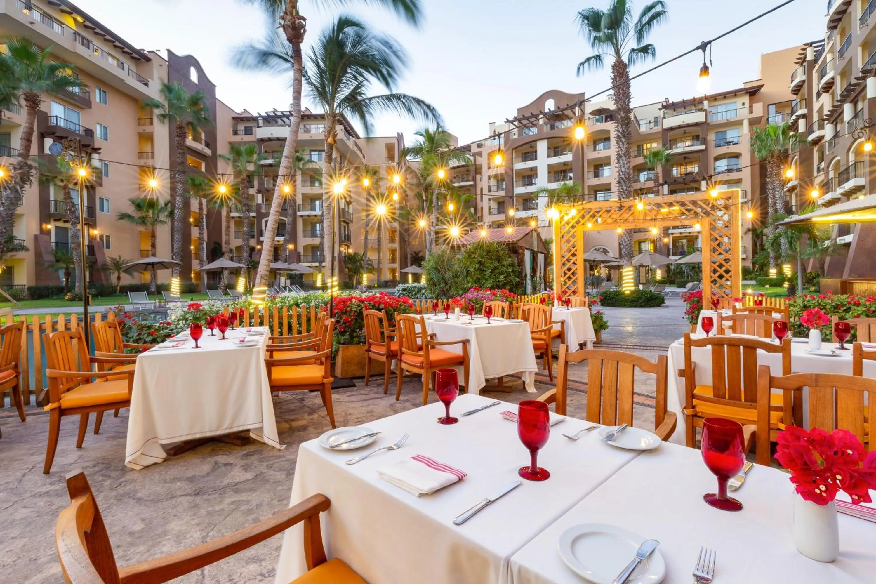 Restaurant/places to eat in Villa del Arco Beach Resort & Spa