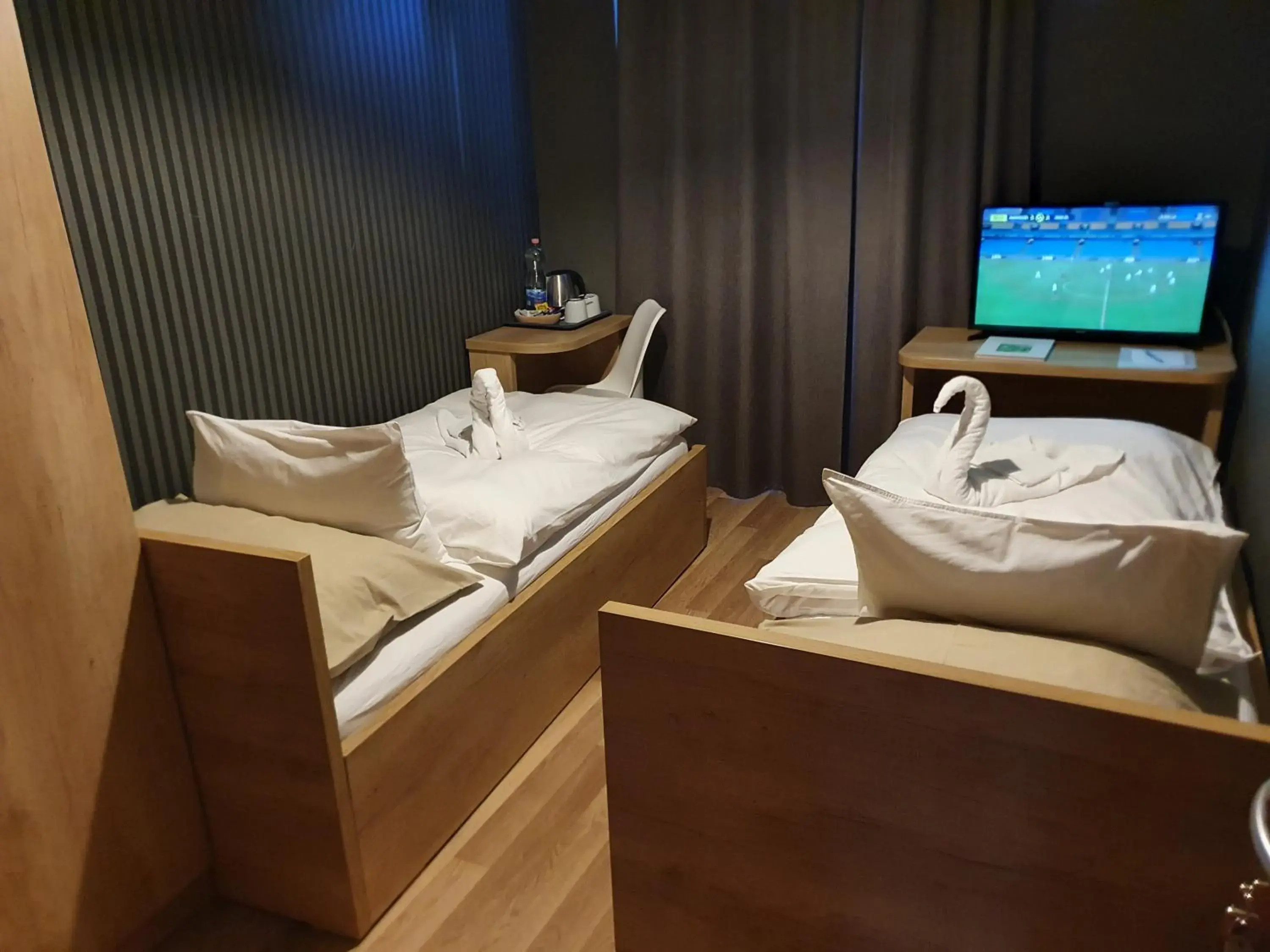 Twin Room with Bathroom - single occupancy in Deák Panzió Twin Room with Bathroom - single occupancy in Deák Panzió