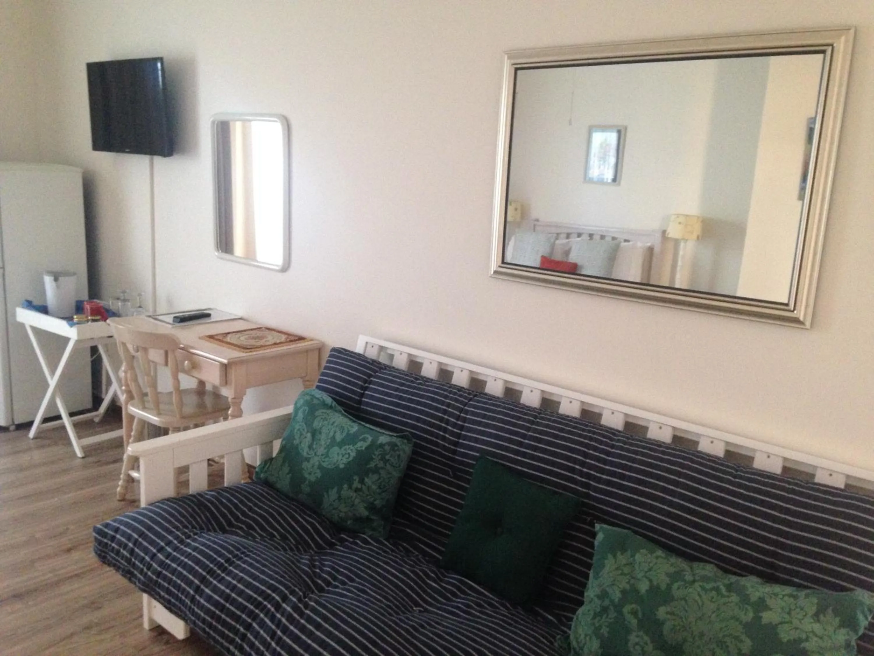 Seating area in Blue Fern of Knysna