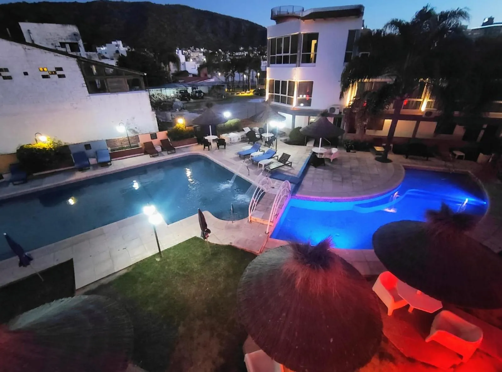 Swimming pool in Hotel El Cid