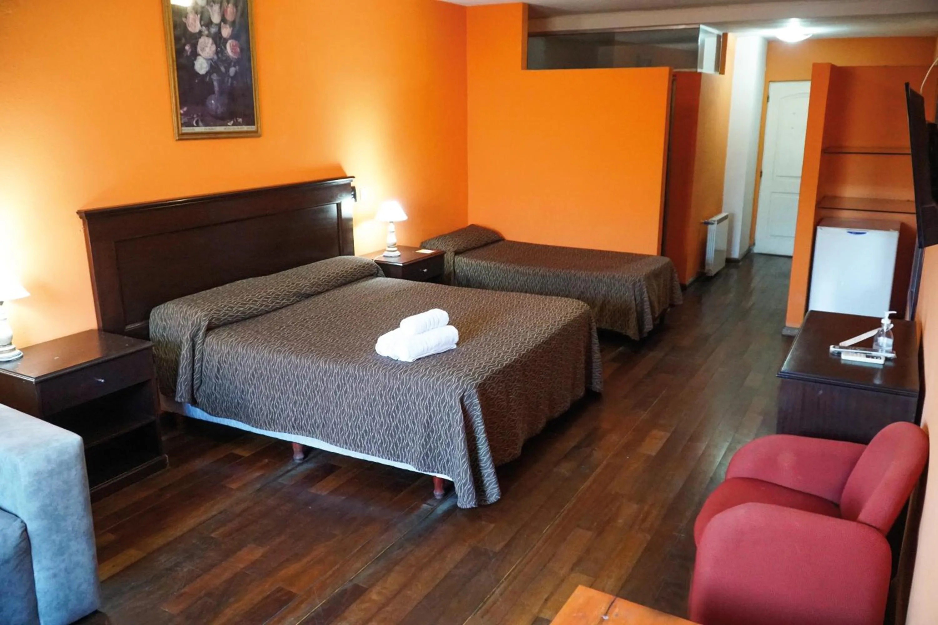 Photo of the whole room, Bed in Hotel El Cid