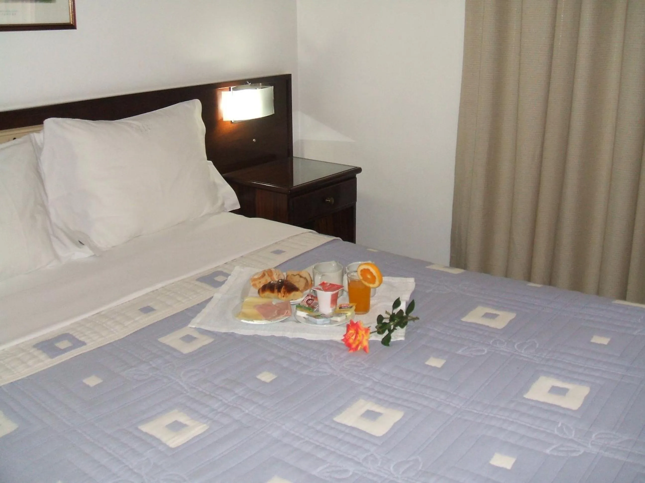 Bed in Hotel Boavista I