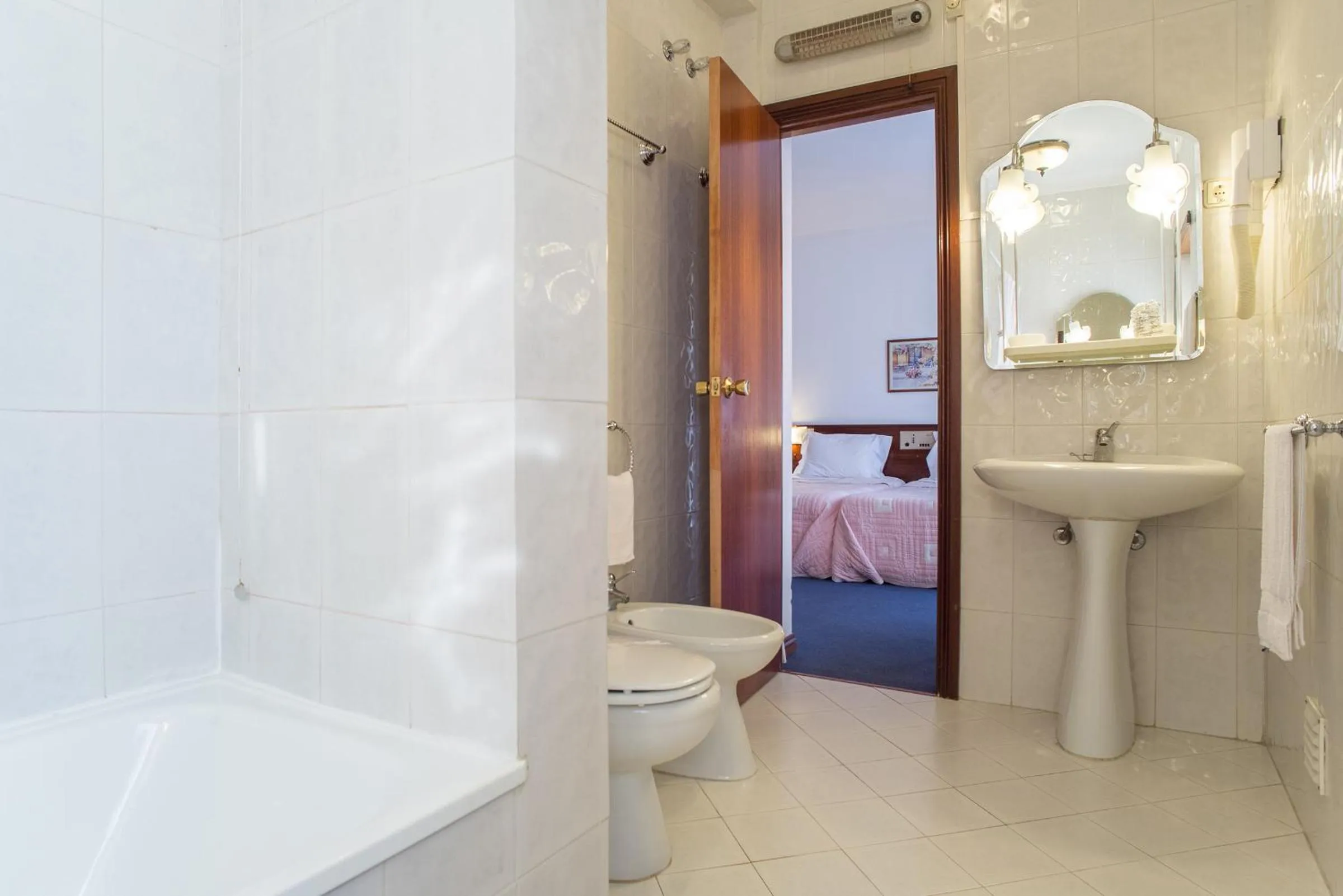 Bathroom in Hotel Boavista I