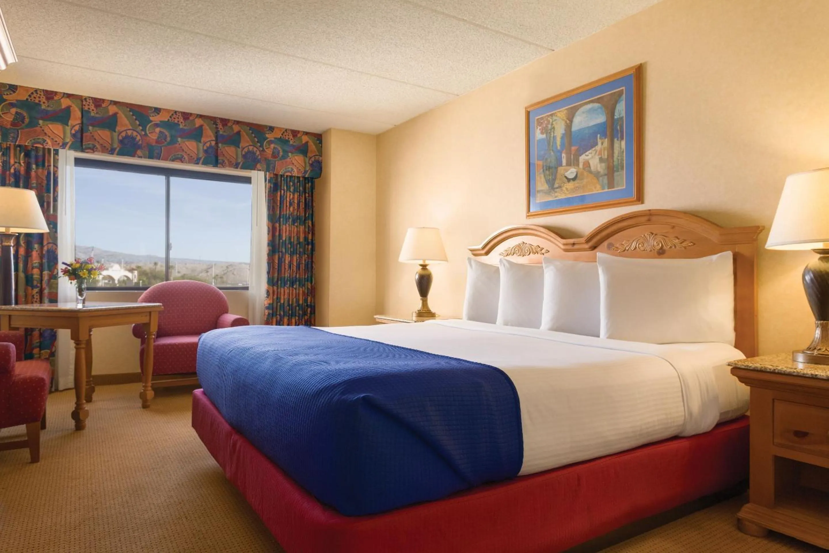 Bedroom, Bed in Harrah's Laughlin, A Caesars Destination