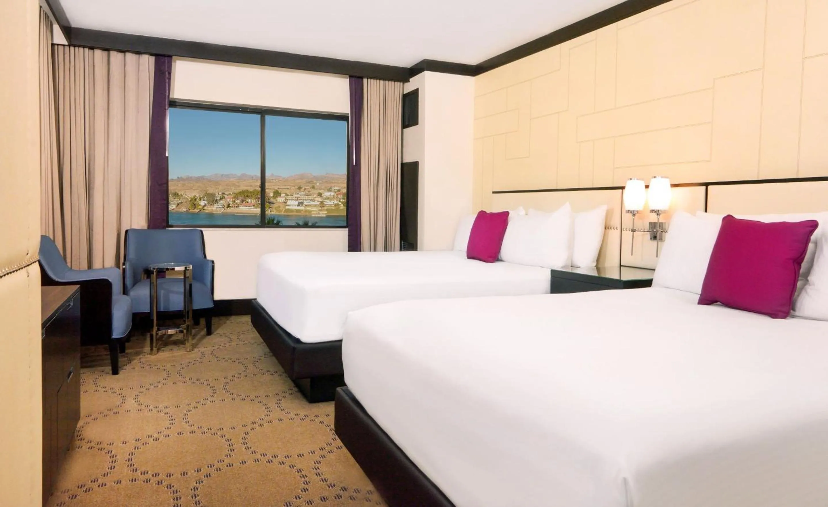 Bed in Harrah's Laughlin, A Caesars Destination