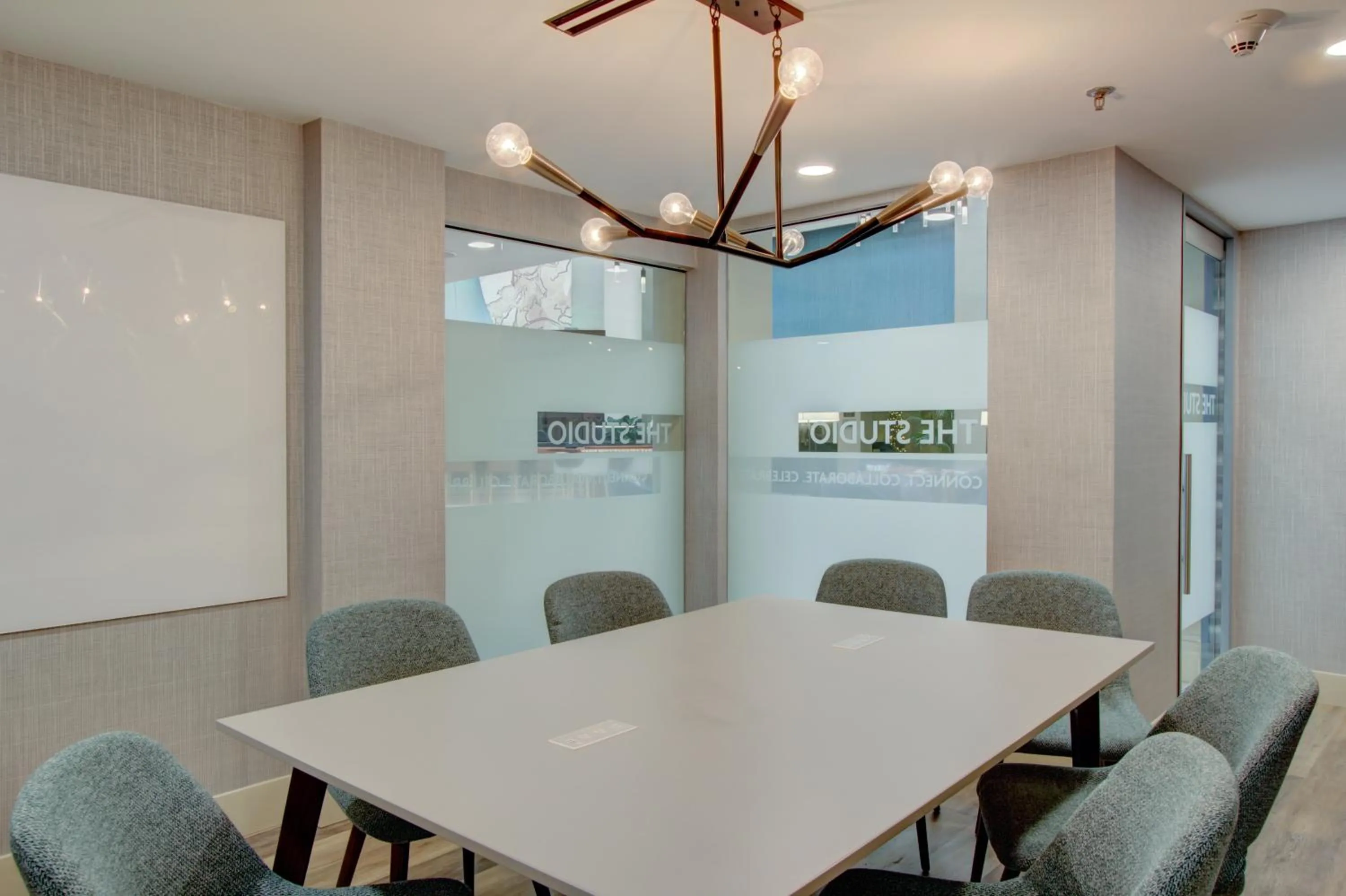 Meeting/conference room in Crowne Plaza Charleston by IHG