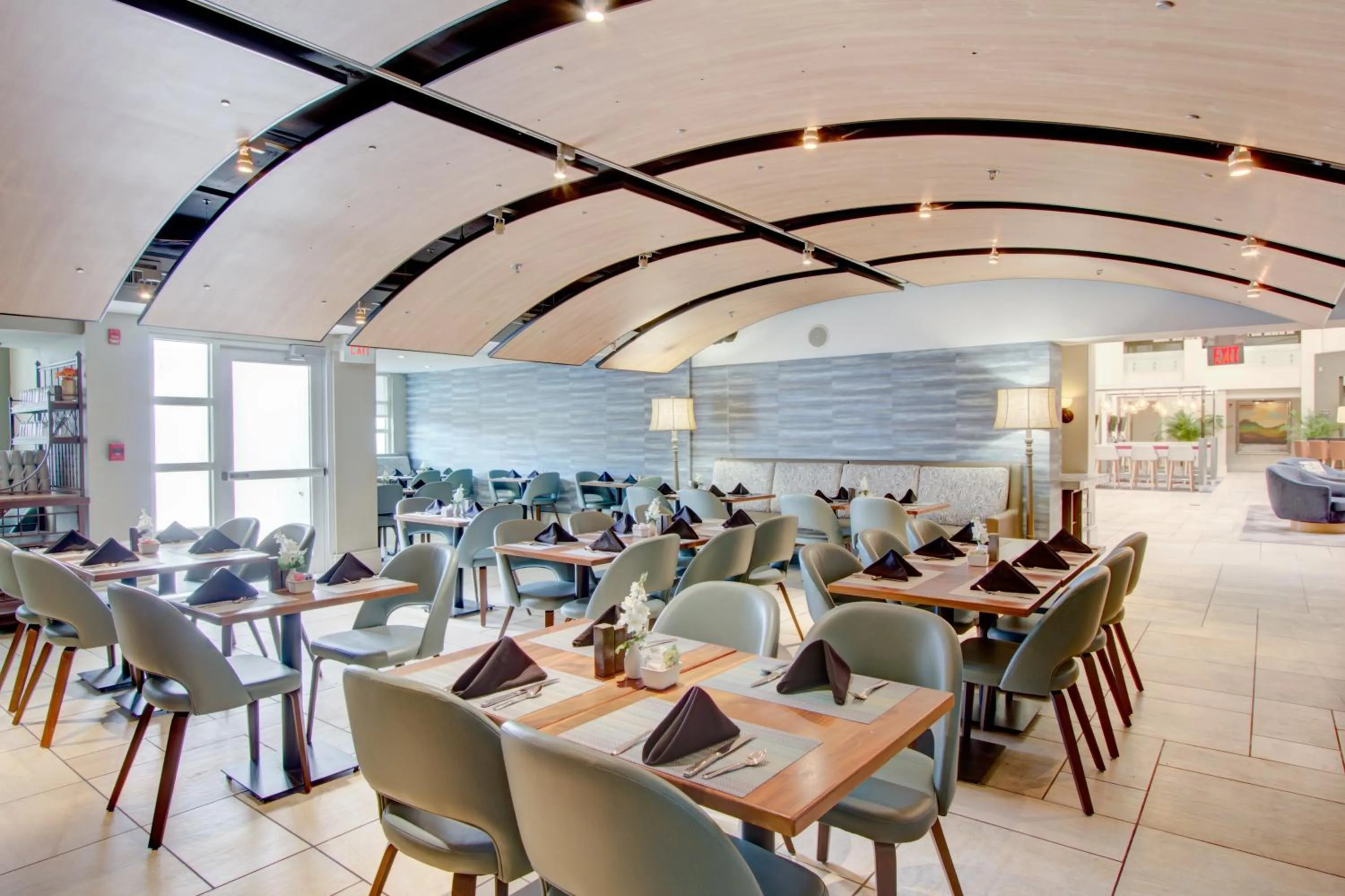 Restaurant/places to eat in Crowne Plaza Charleston by IHG