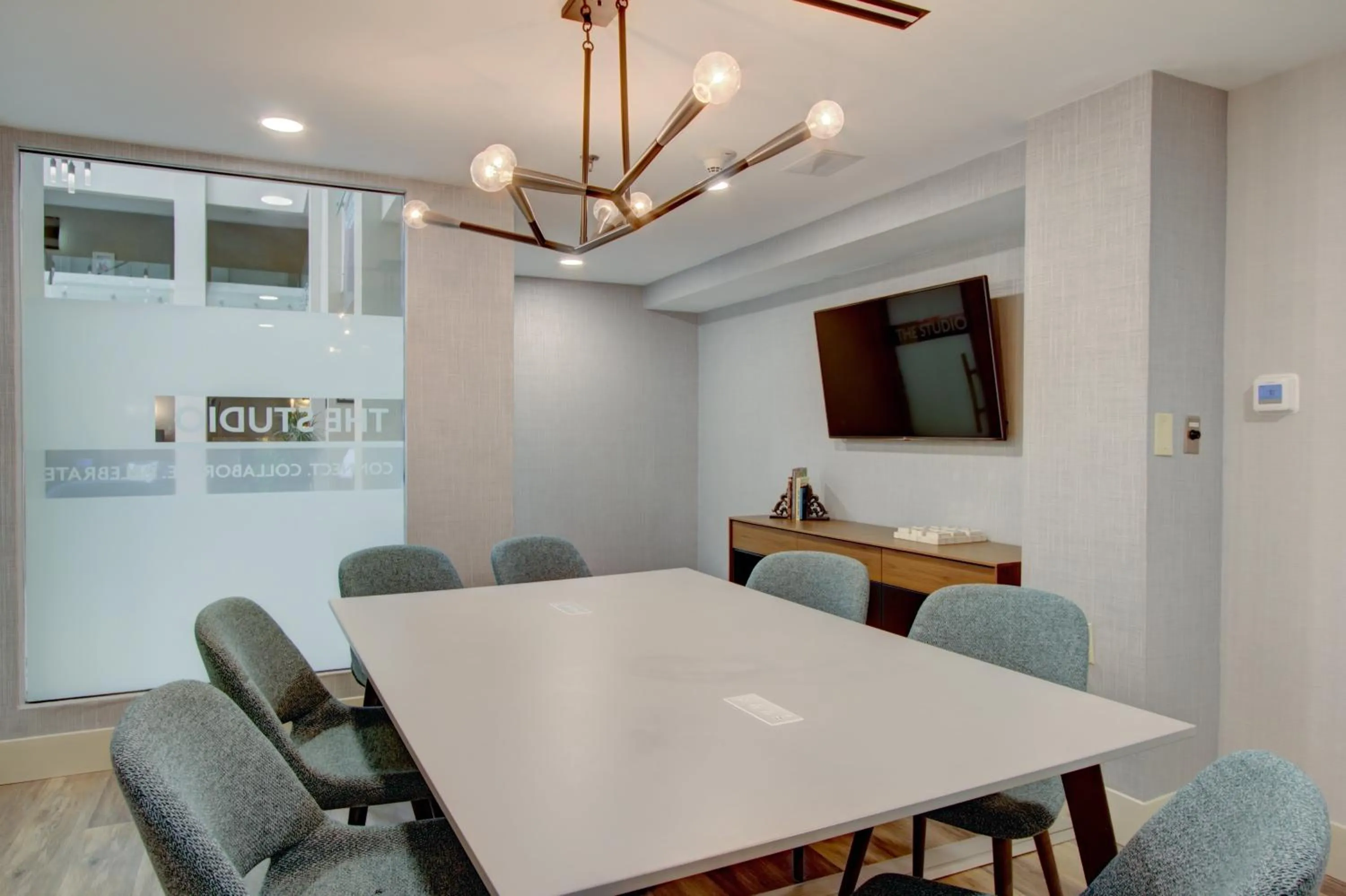 Meeting/conference room in Crowne Plaza Charleston by IHG