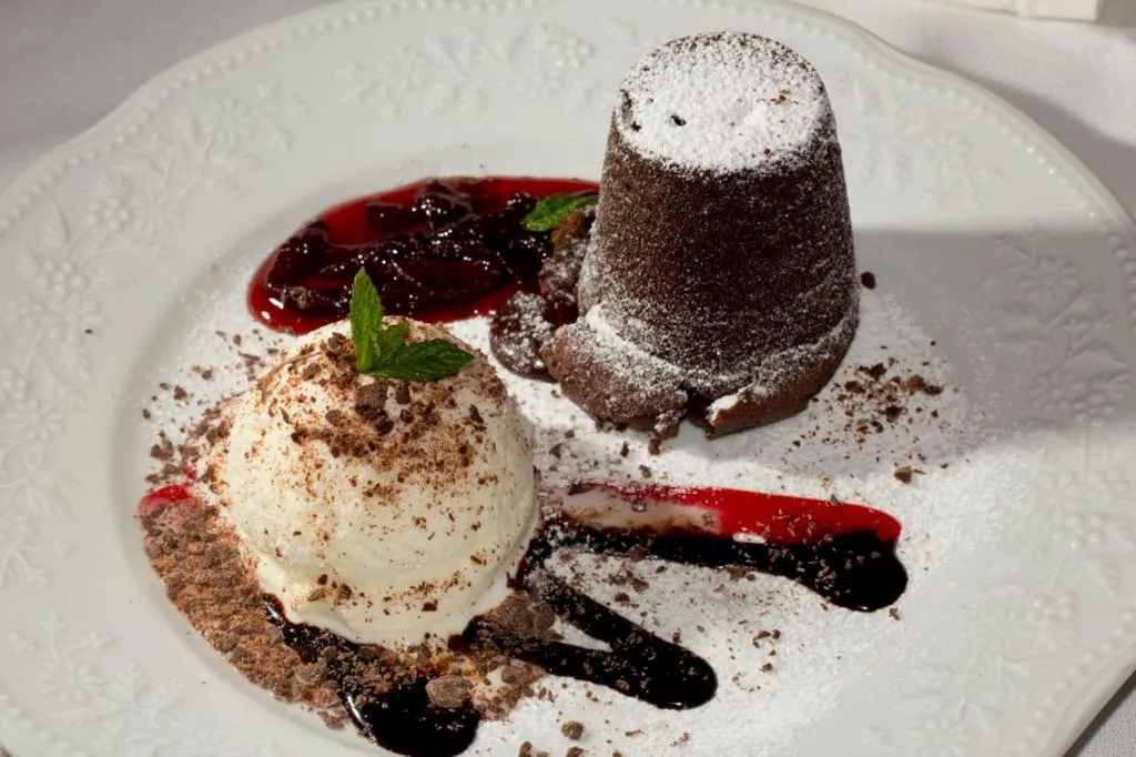 Restaurant/places to eat in Hotel Marqués De Tojo