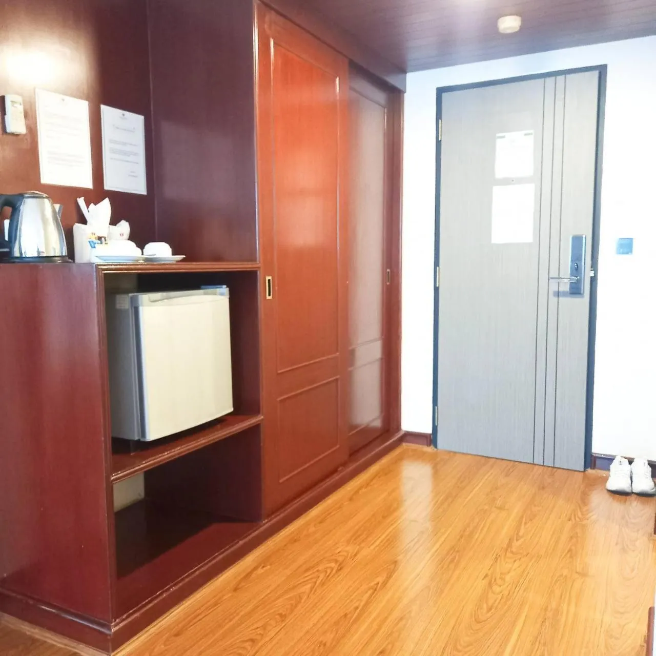 Bedroom in Tai Pan Hotel