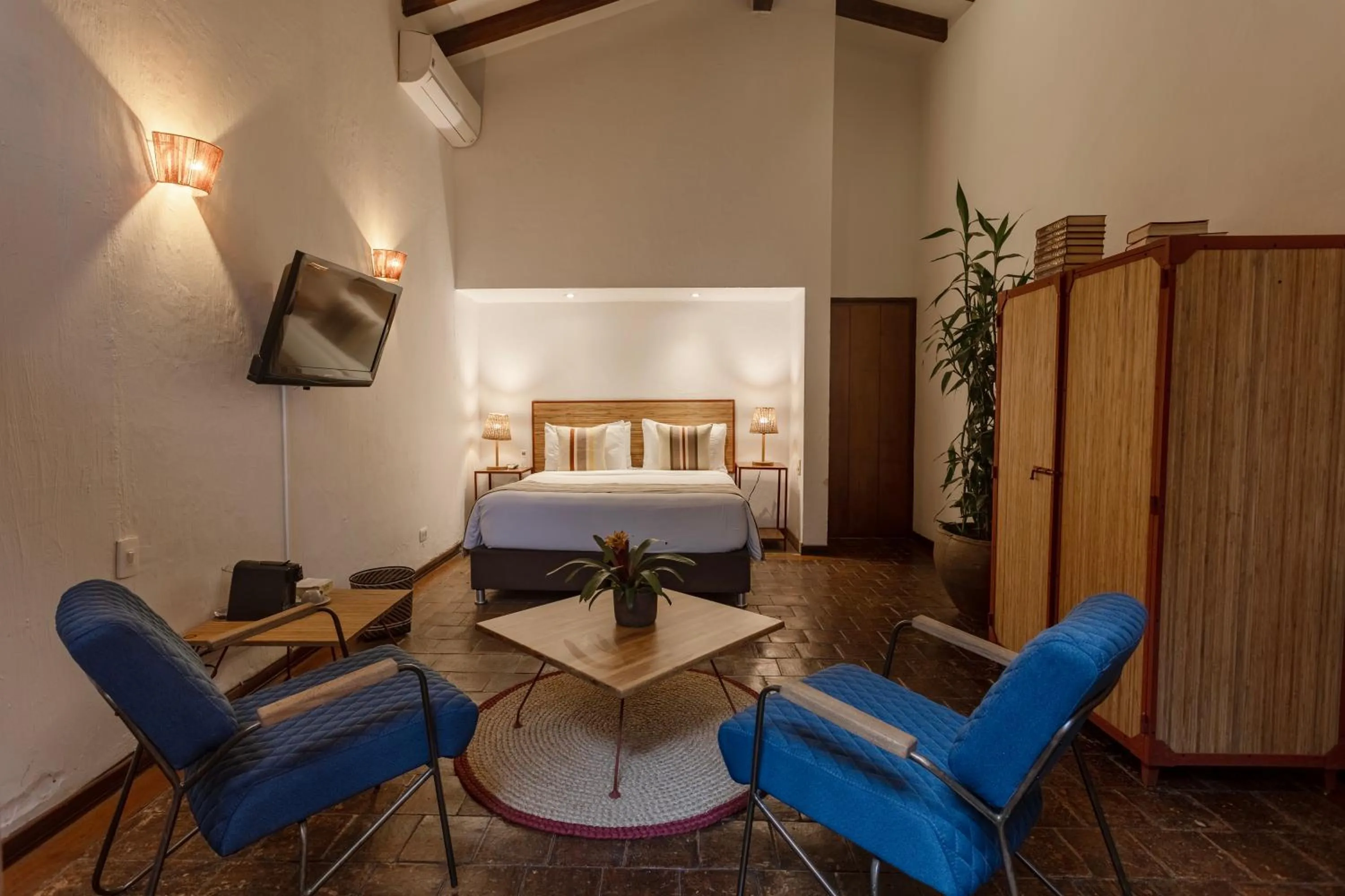 Photo of the whole room, Bed in Sazagua Hotel Boutique