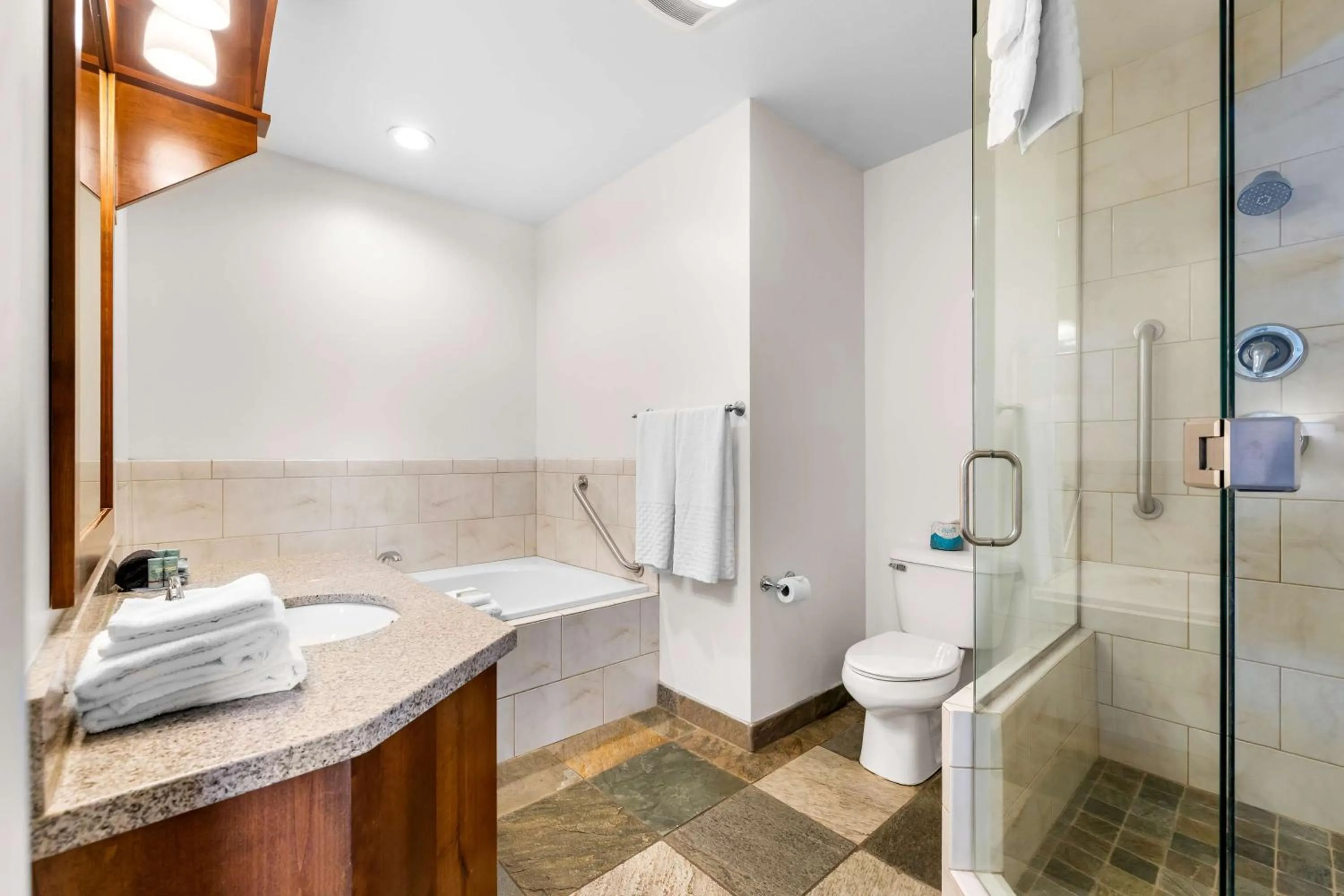 Bathroom in Best Western Driftwood Inn