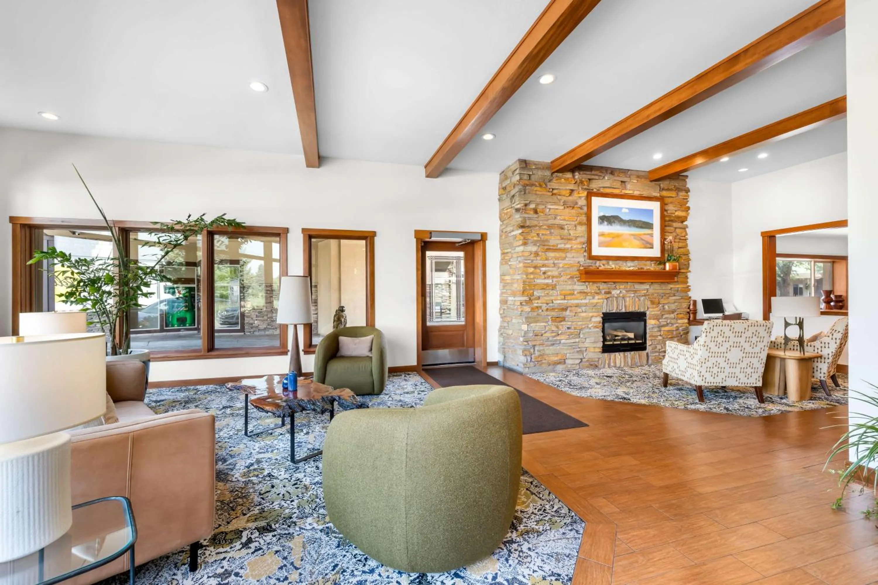 Lobby or reception in Best Western Driftwood Inn