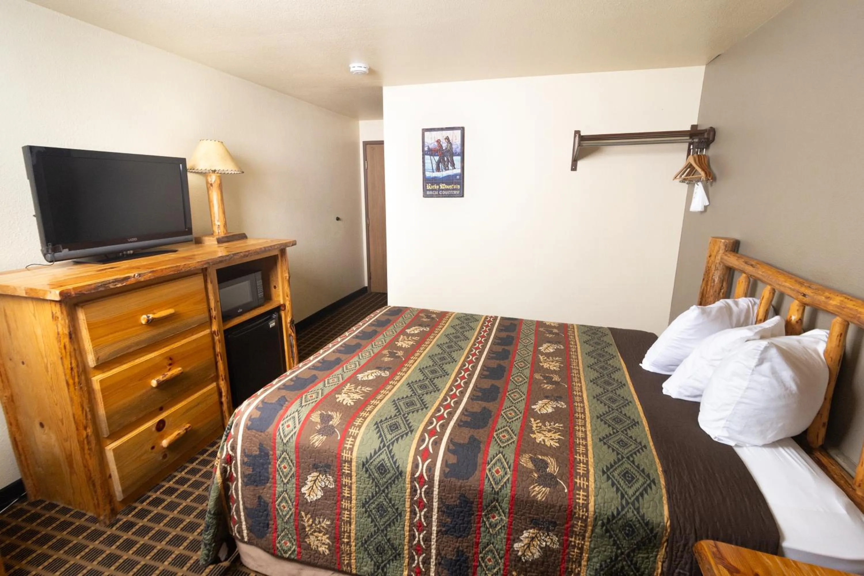 Photo of the whole room, Bed in FairBridge Inn and Suites Sandpoint
