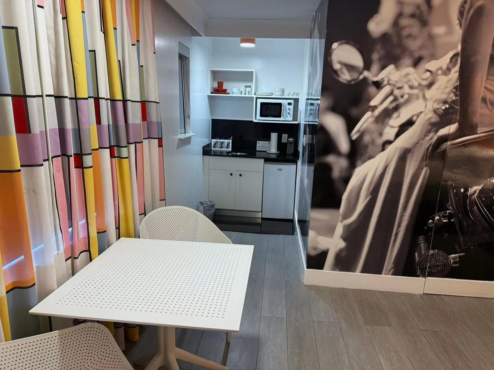 Decorative detail in The Cove By Renzzi