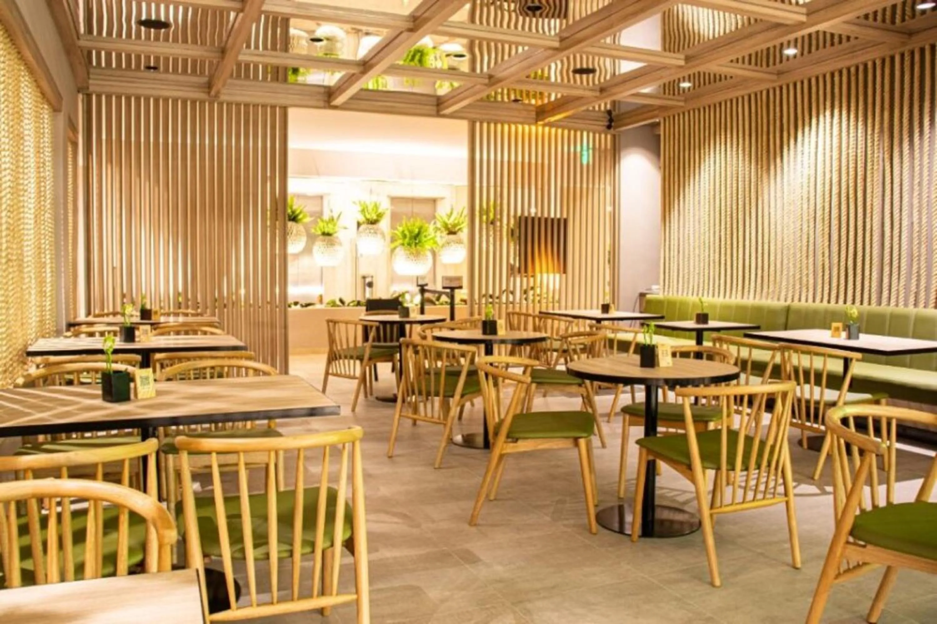 Restaurant/places to eat in Hotel Estelar Altamira