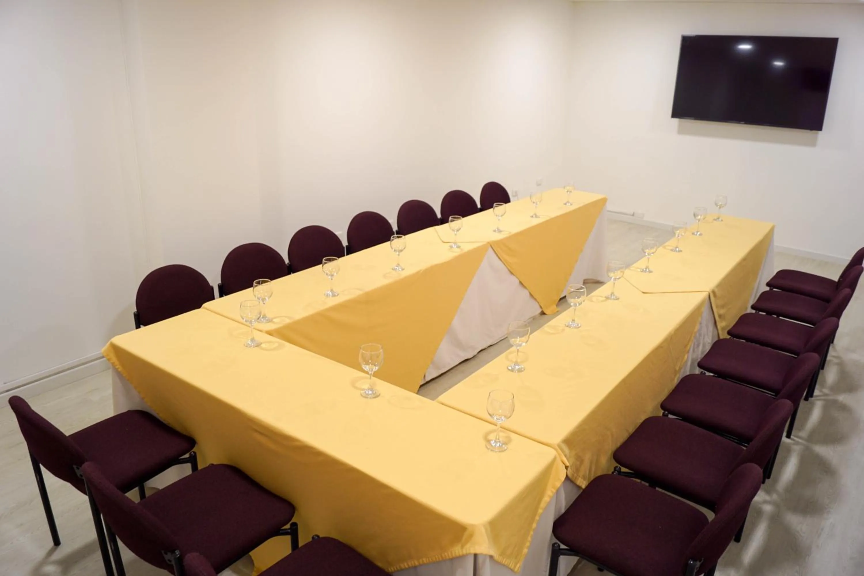 Meeting/conference room in Pop Art Hotel Las Colinas Manizales