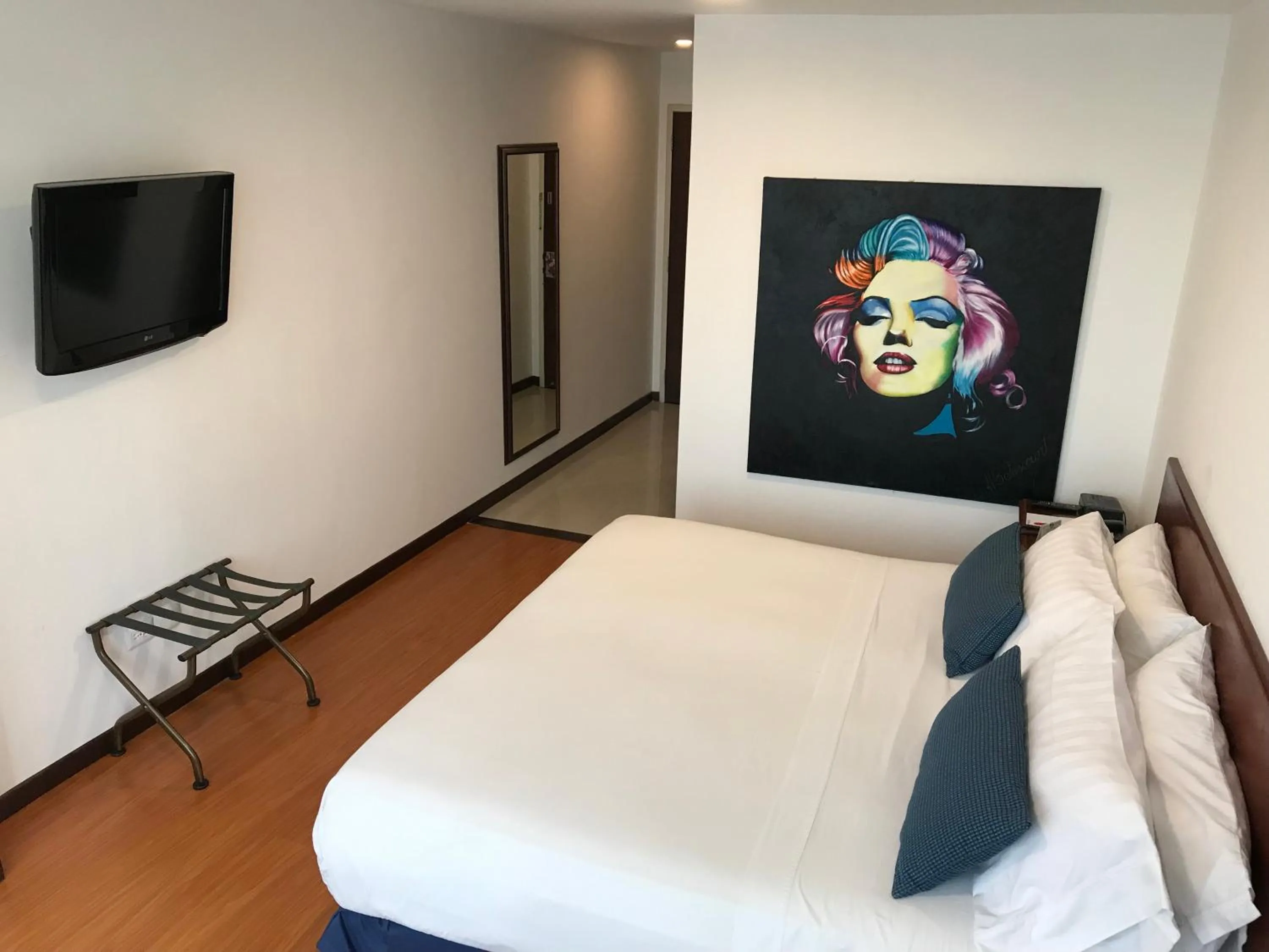 Staff, Bed in Pop Art Hotel Las Colinas Manizales