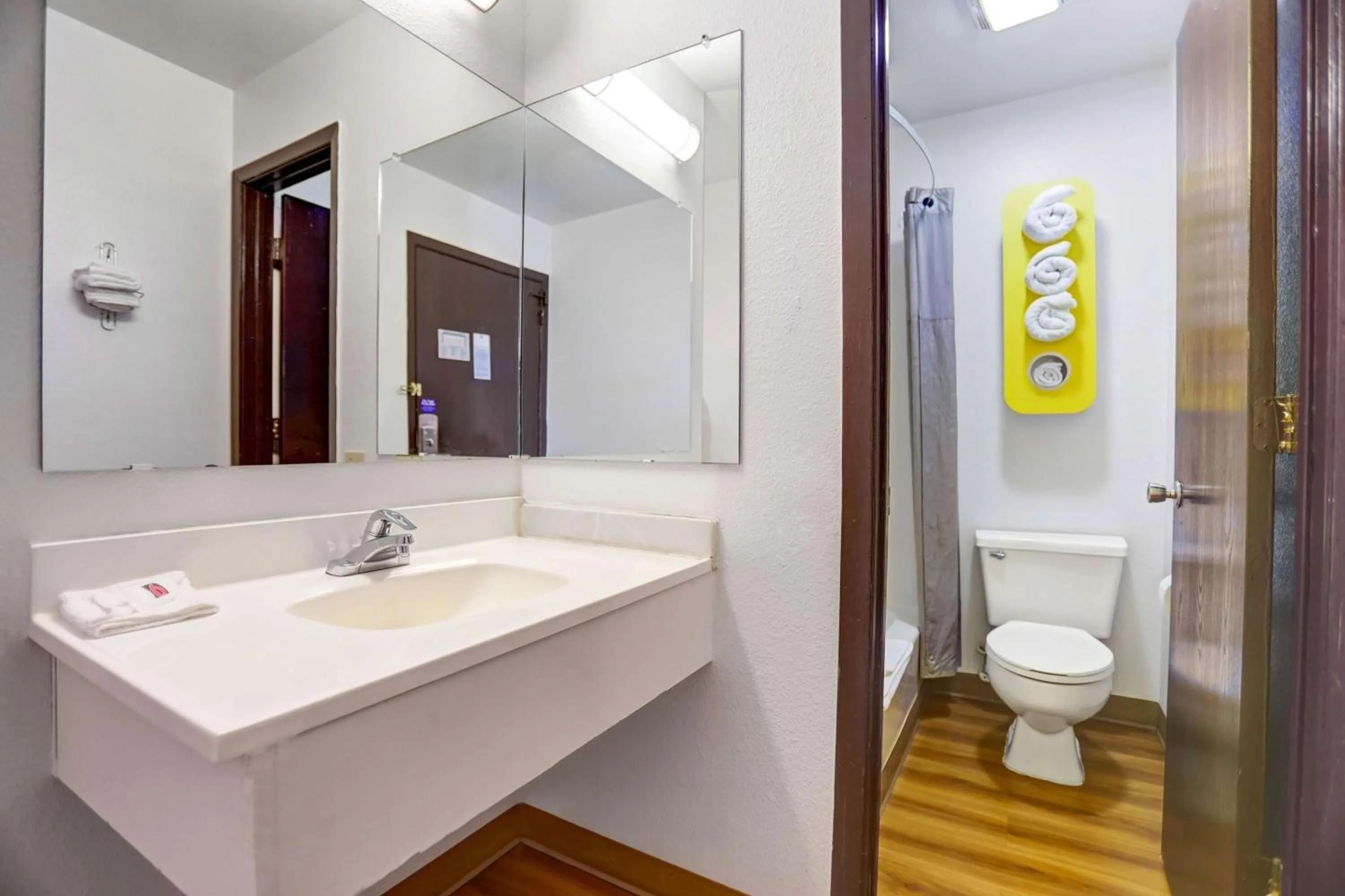 Photo of the whole room in Motel 6-Truth Or Consequences, NM