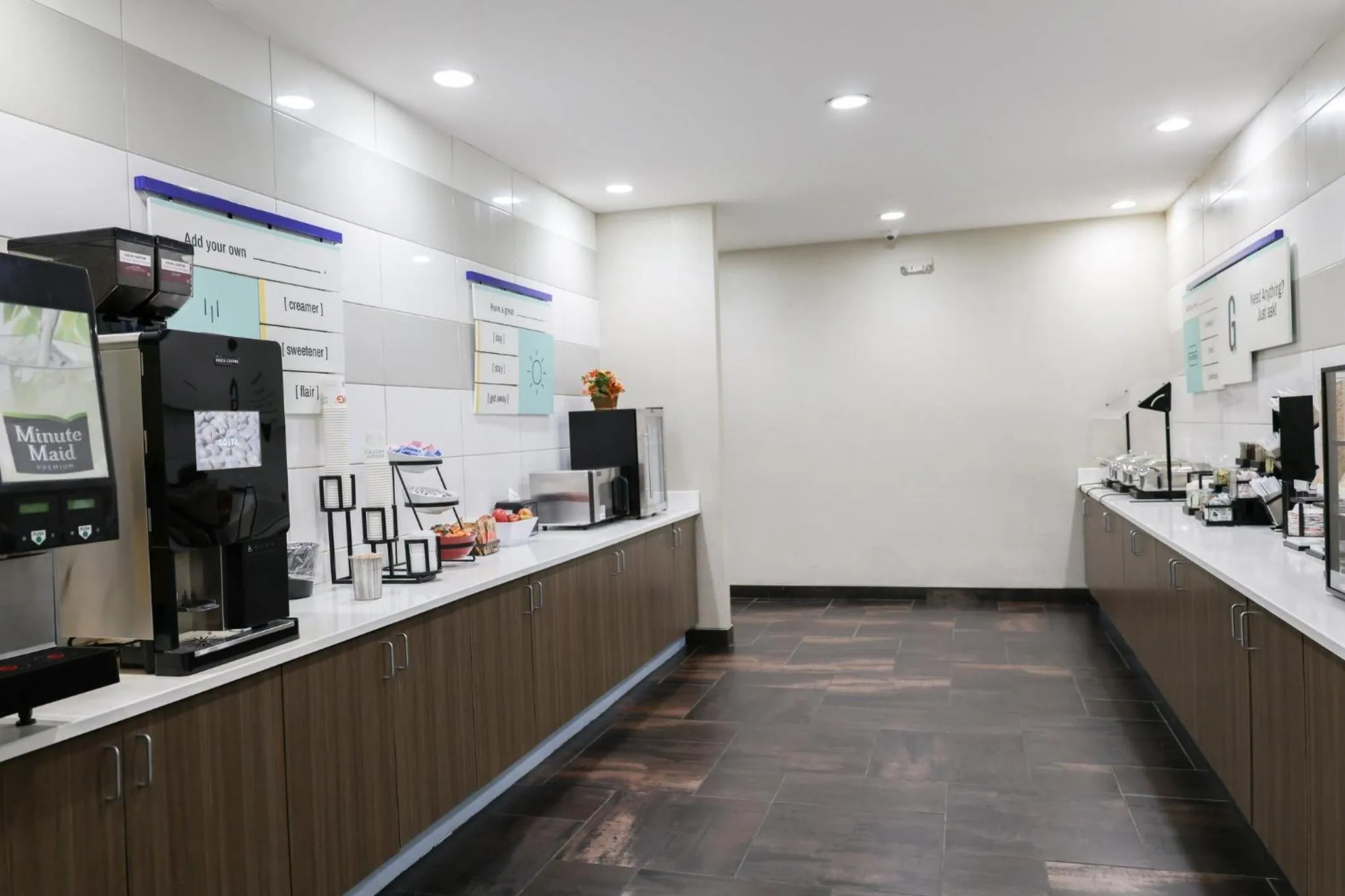 Breakfast in Garner Hotel Glen Burnie BWI Airport Area by IHG