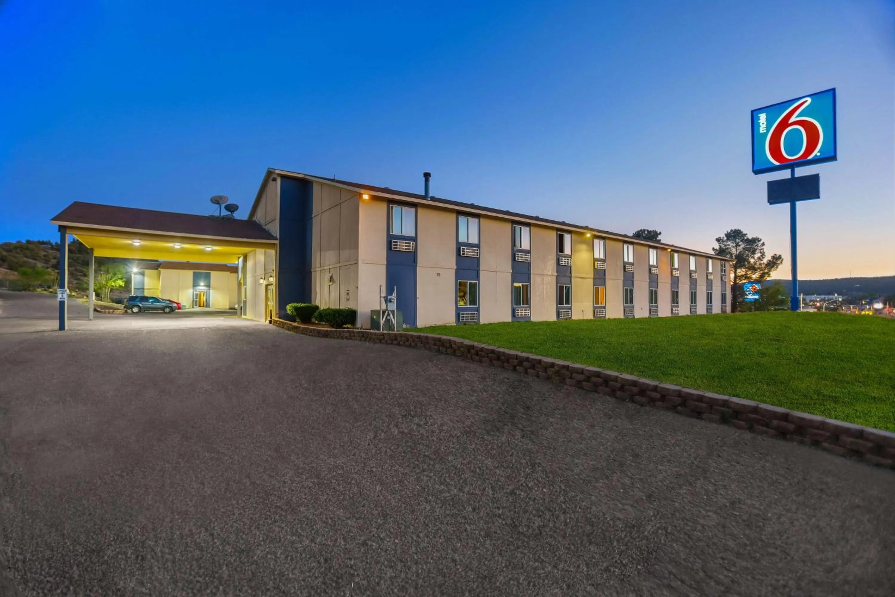 Property building in Motel 6-Silver City, NM