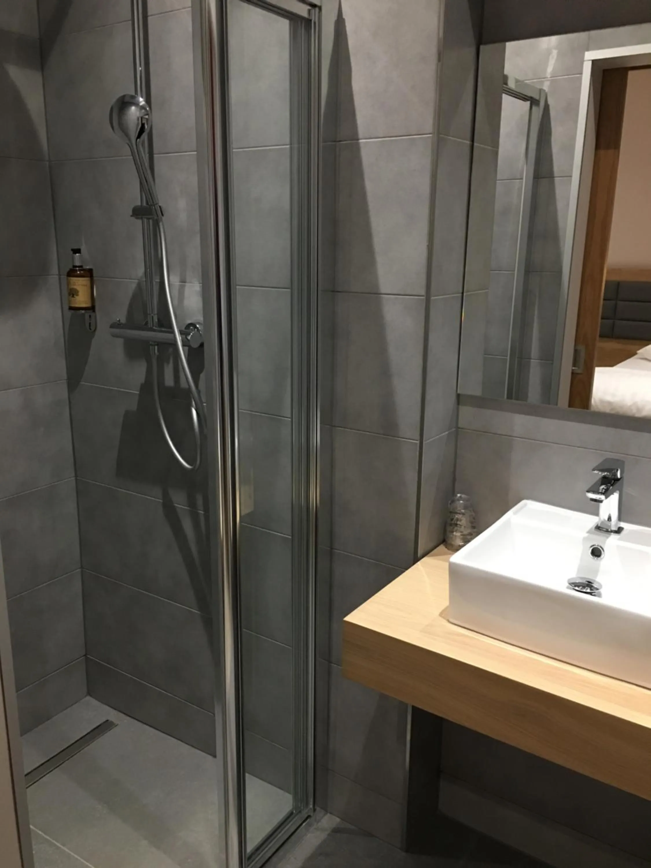 Shower in Auberge La Veranda