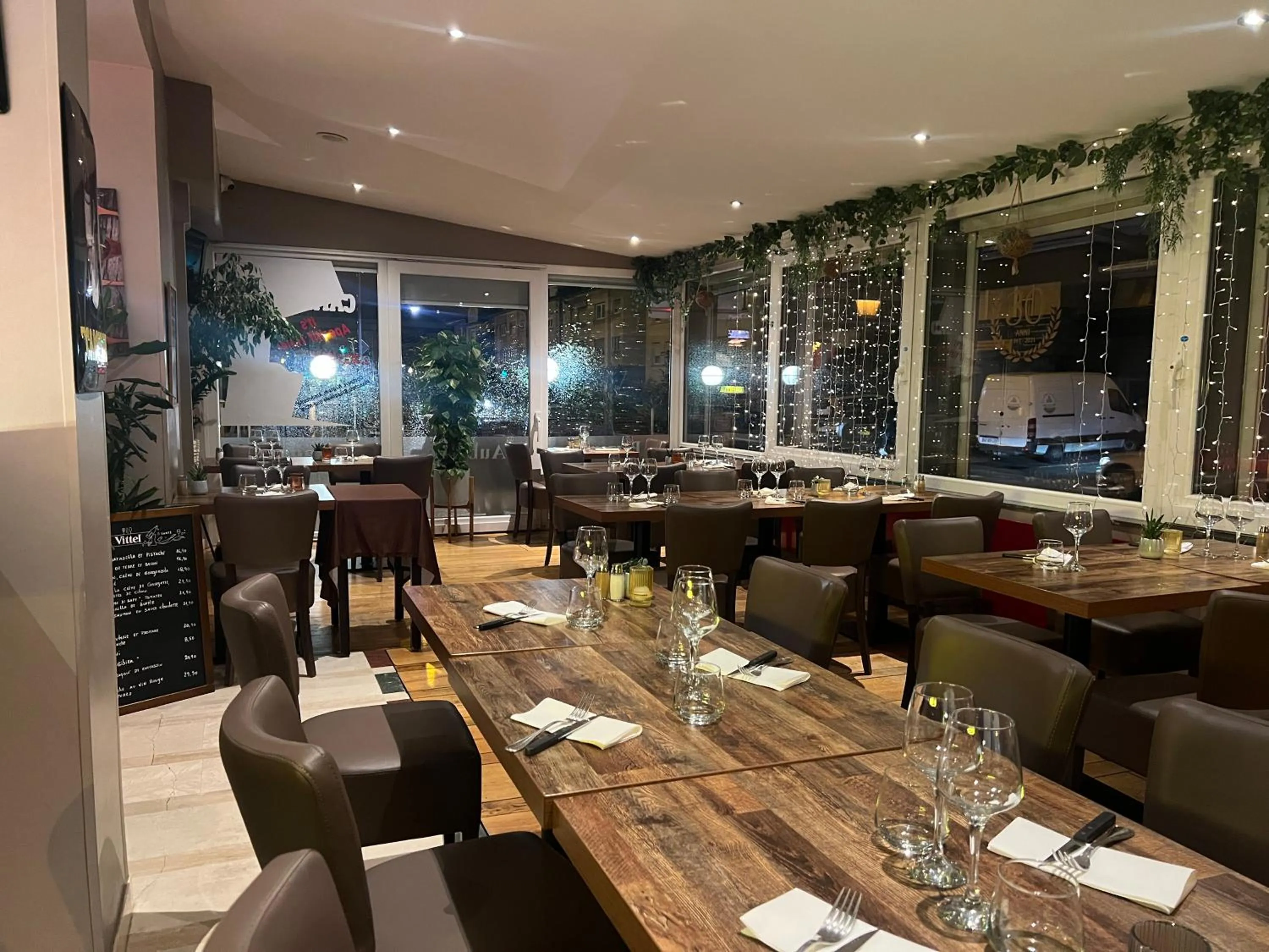 Restaurant/places to eat in Auberge La Veranda