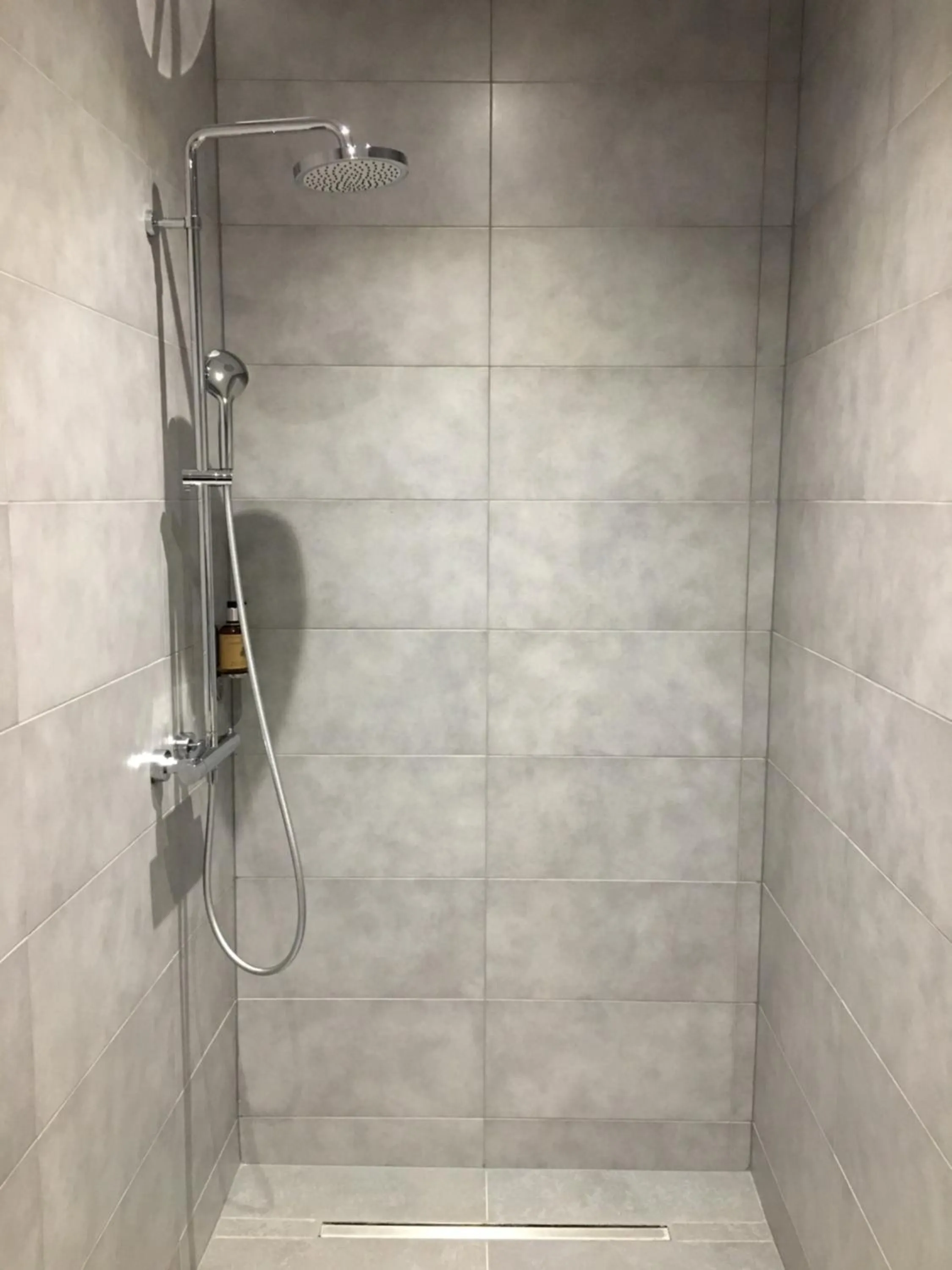 Shower in Auberge La Veranda
