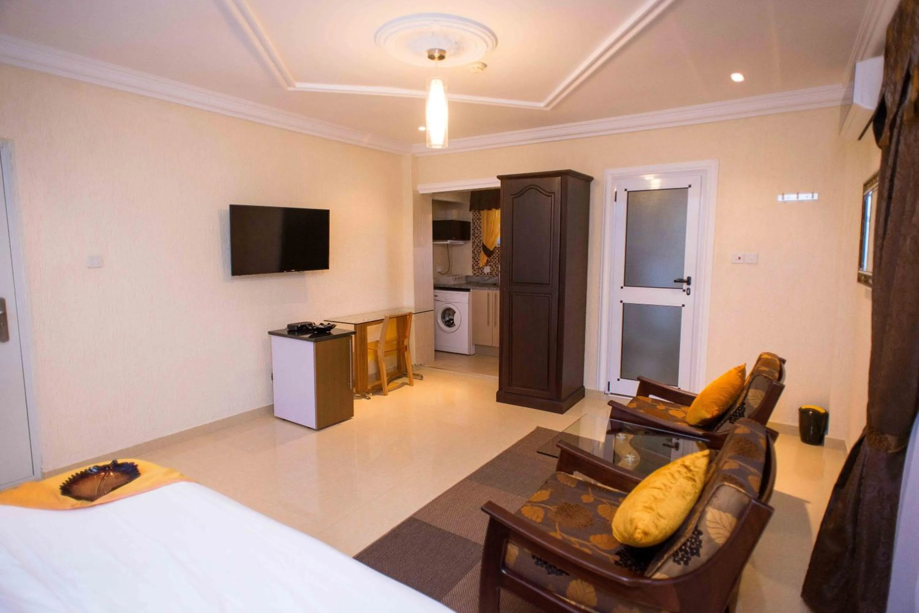 TV and multimedia, Bed in The Ritzz Exclusive Guest House