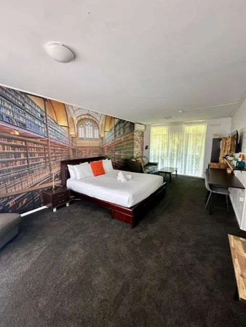 Bedroom, Bed in Lyndoch Hill