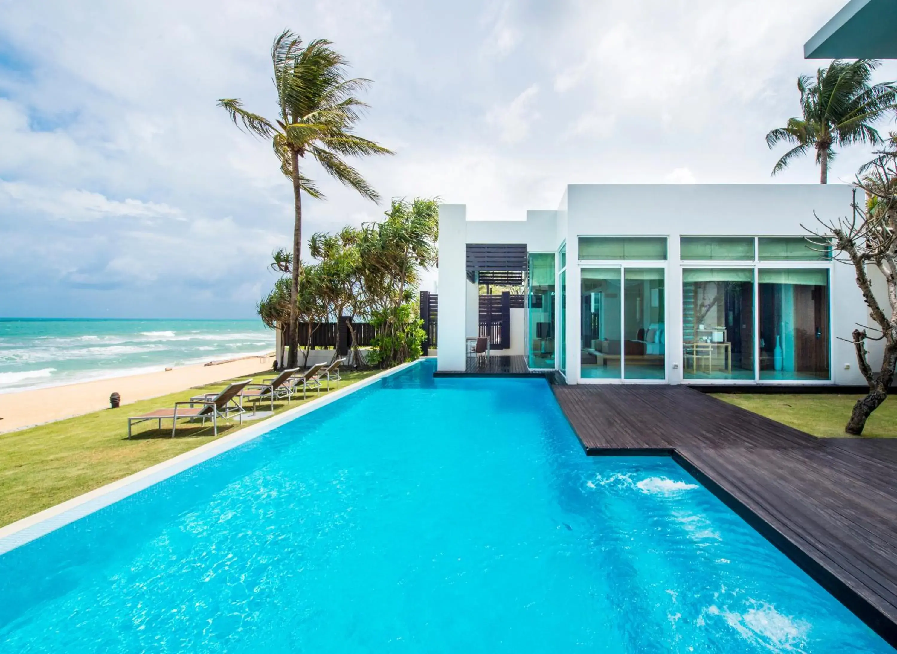 3 BR Beachfront Villa in Aleenta Phuket - Phang Nga - The Leading Hotels of the World 3 BR Beachfront Villa in Aleenta Phuket - Phang Nga - The Leading Hotels of the World