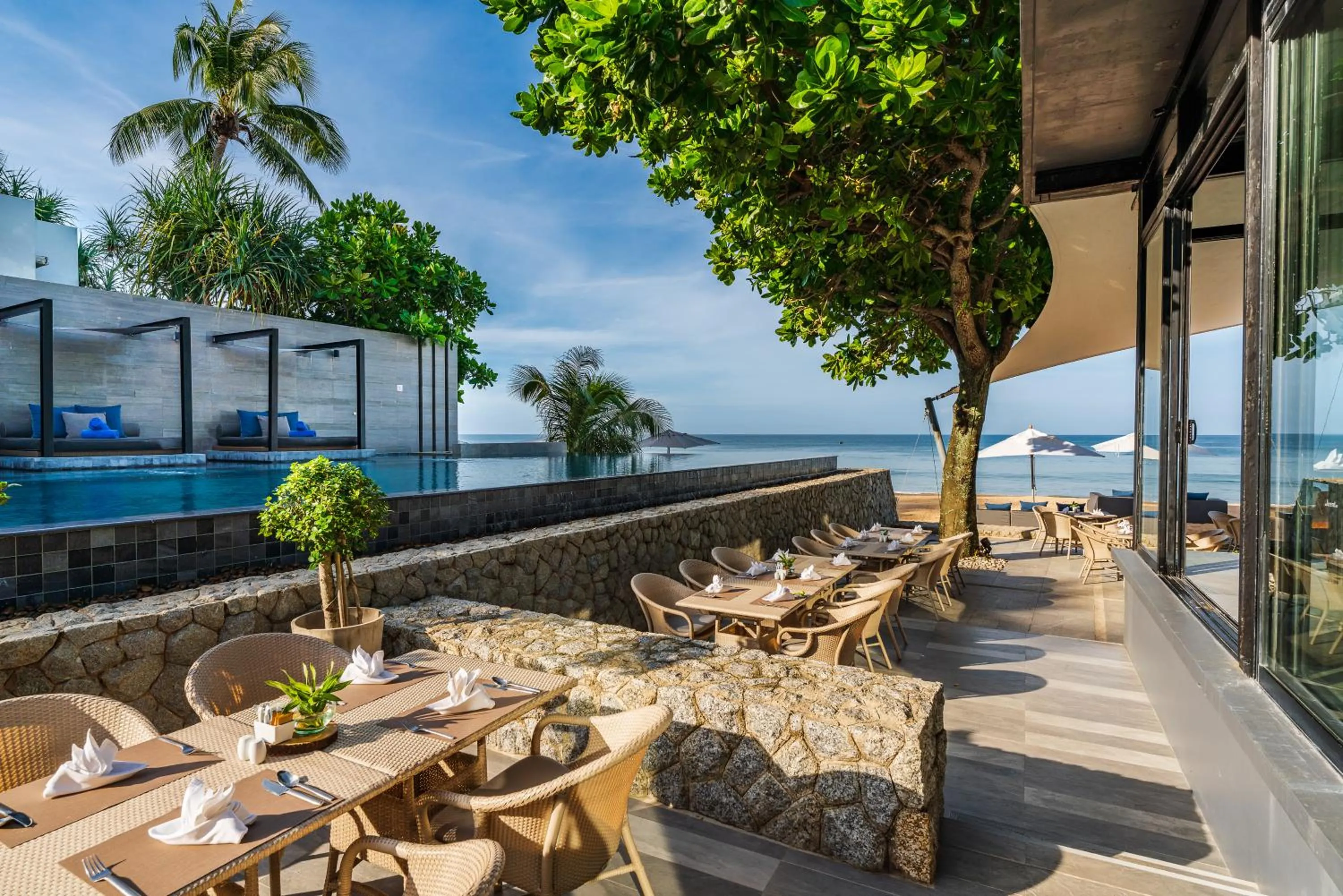 Restaurant/places to eat in Aleenta Phuket - Phang Nga - The Leading Hotels of the World