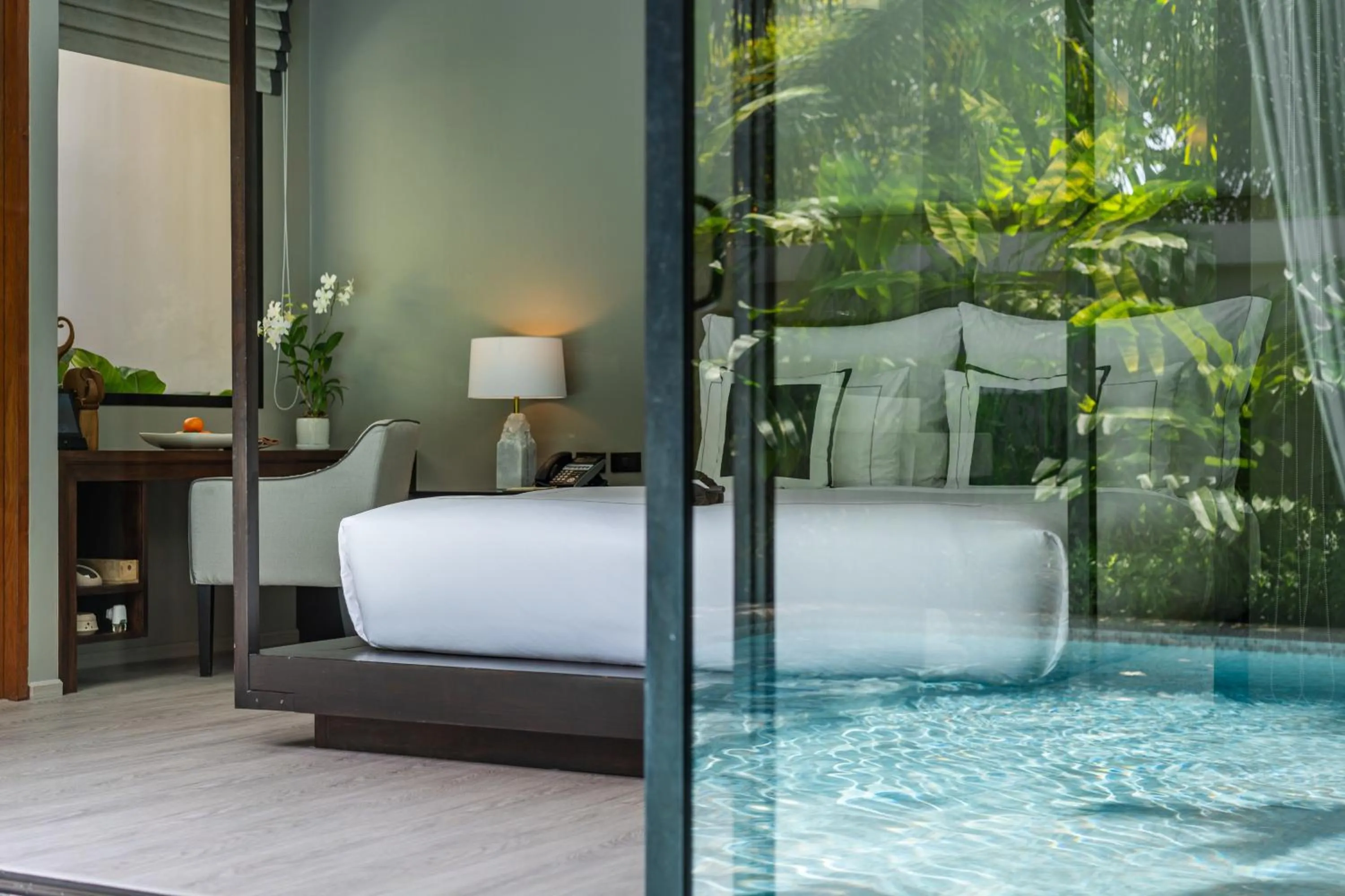 Bed in Aleenta Phuket - Phang Nga - The Leading Hotels of the World