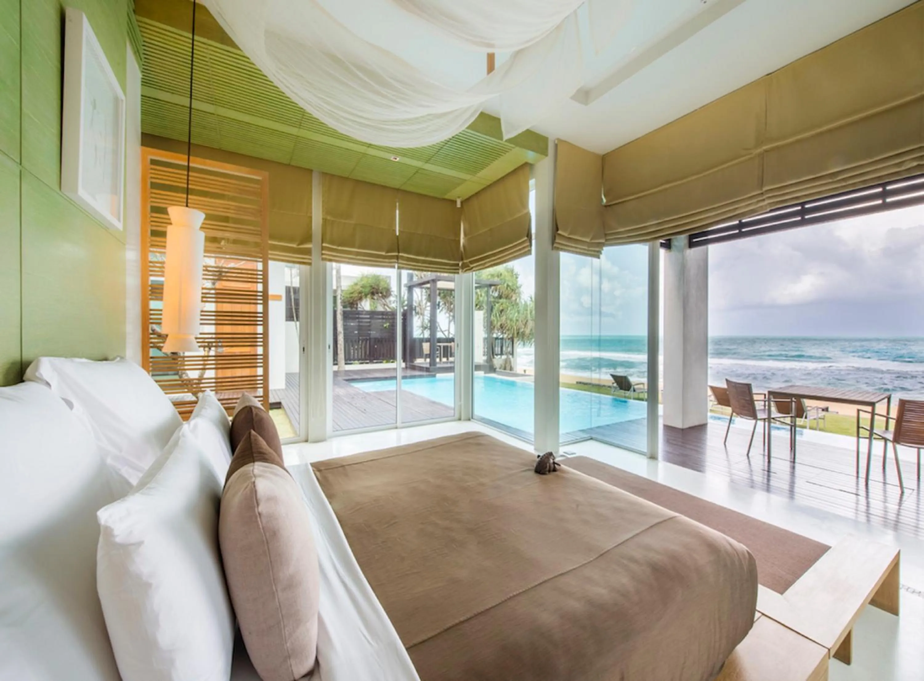 Bed in Aleenta Phuket - Phang Nga - The Leading Hotels of the World