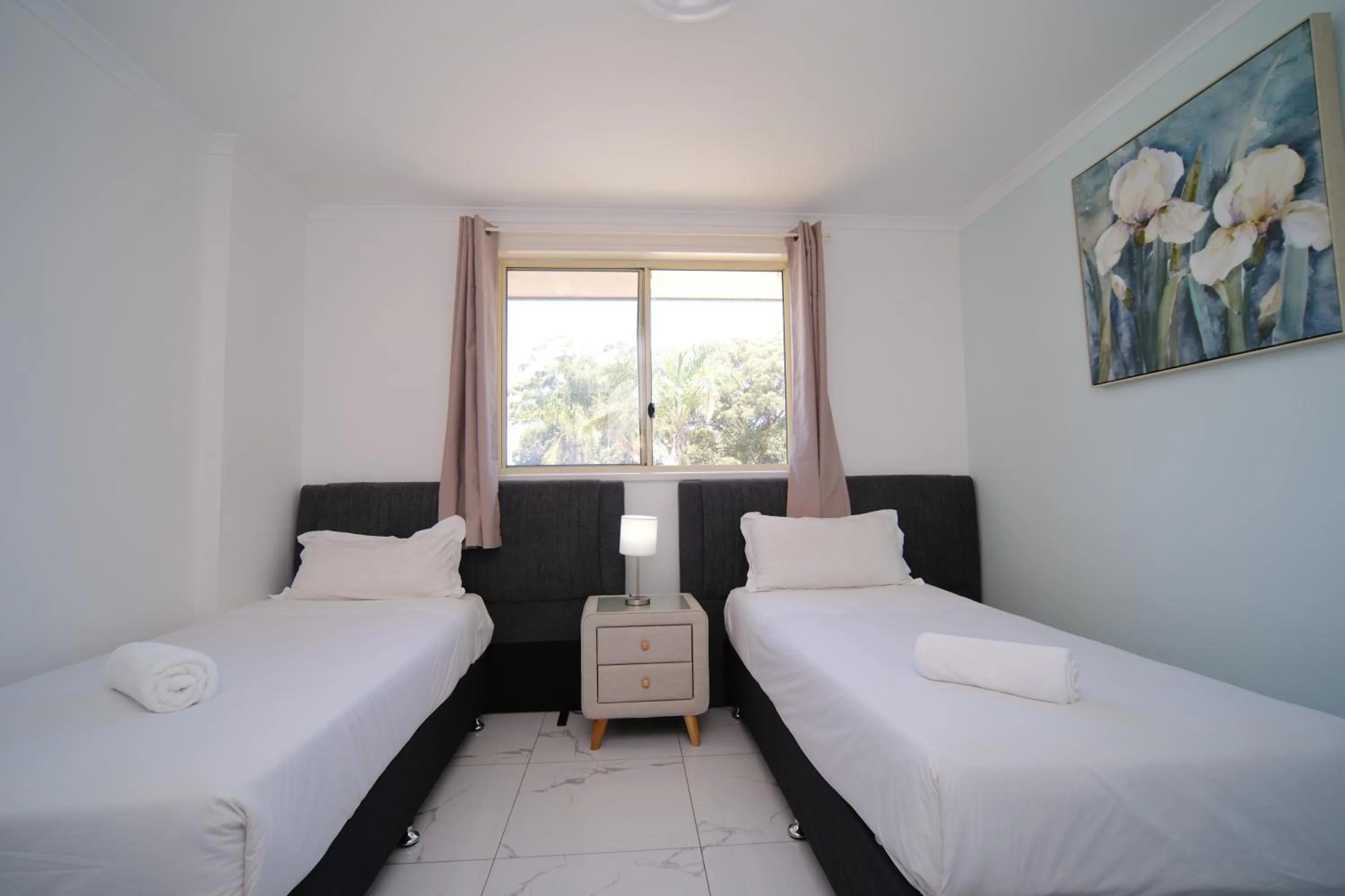 Bed in Golf Place Inn Wollongong