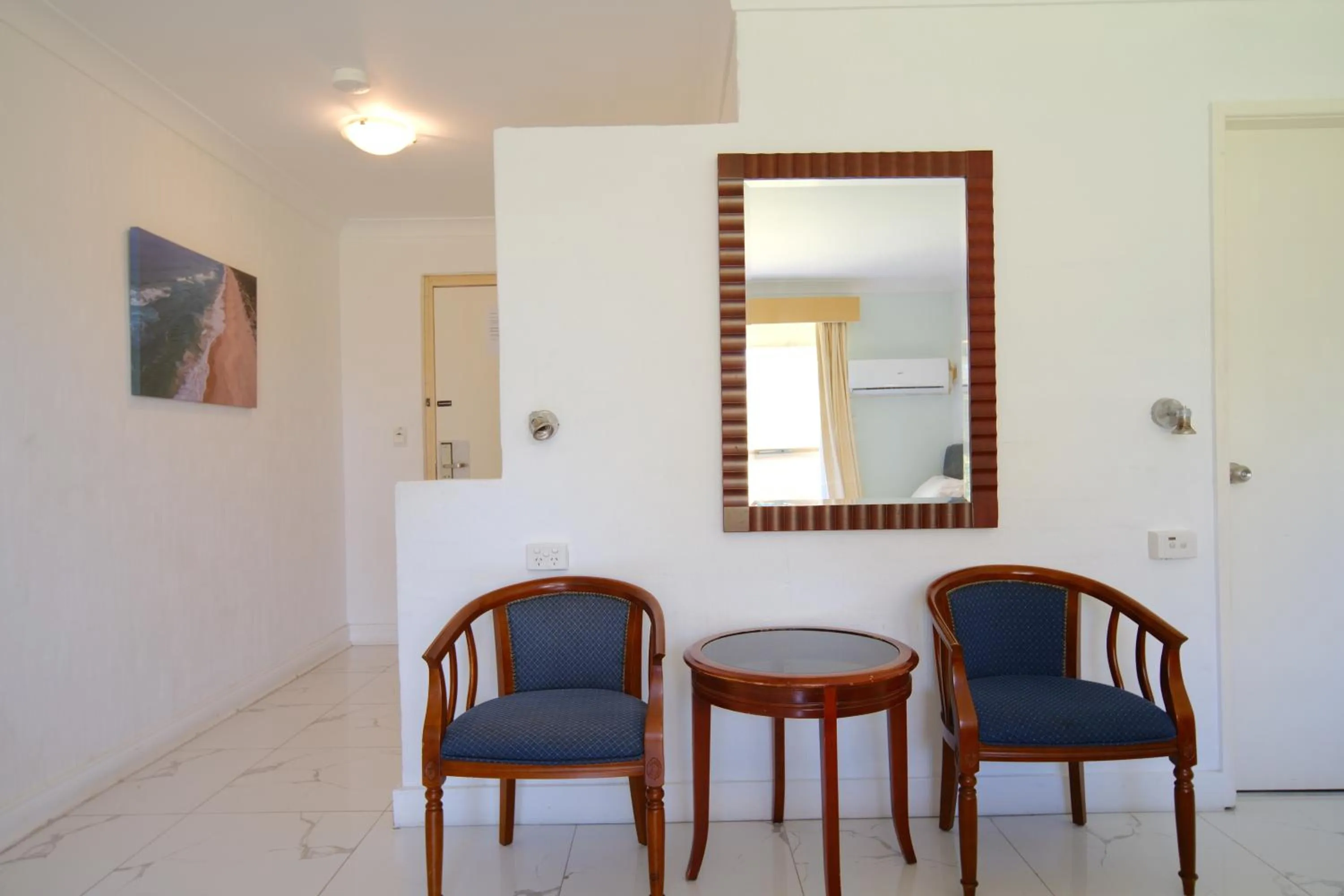 Seating area in Golf Place Inn Wollongong