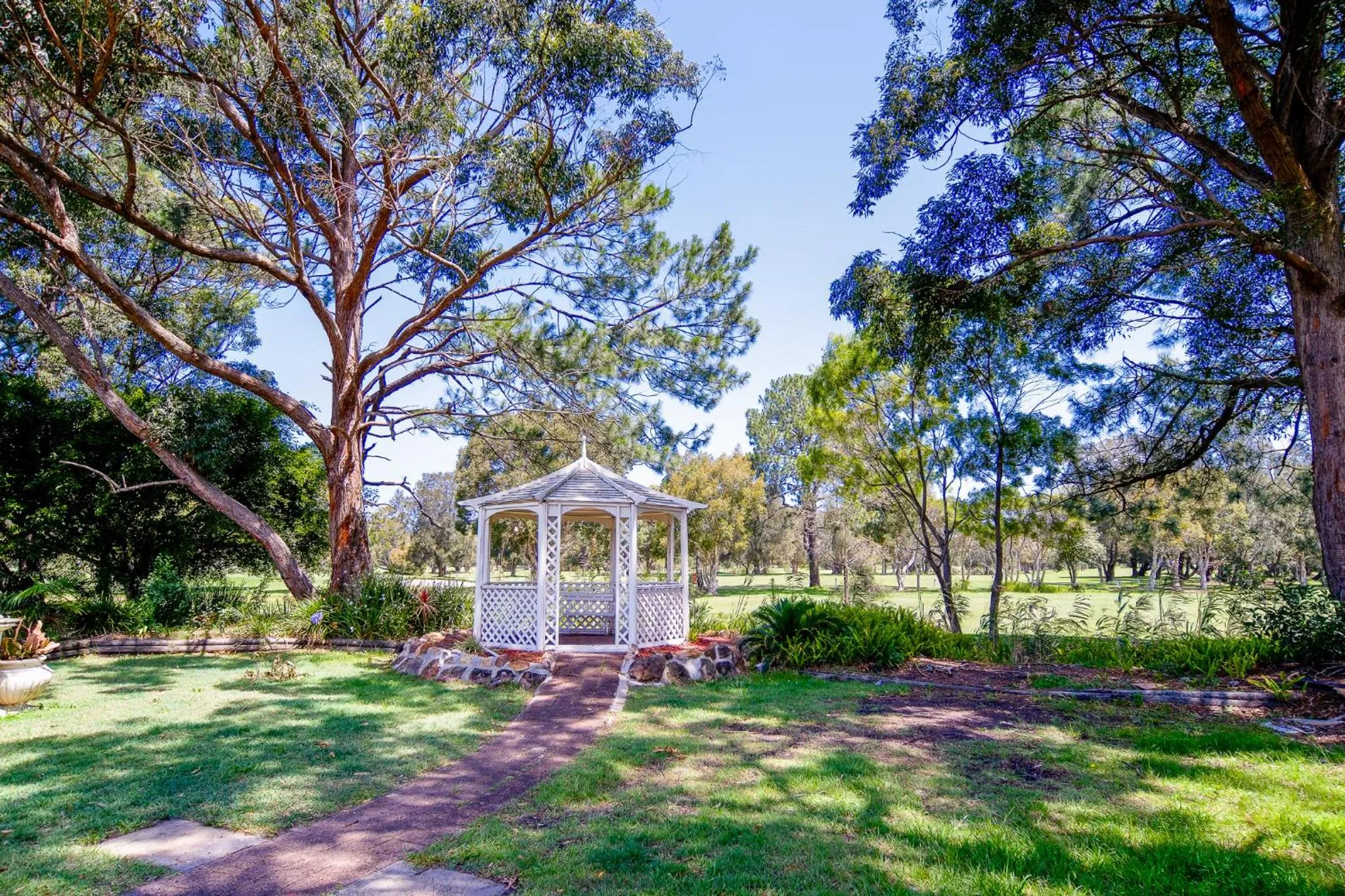 Natural landscape in Golf Place Inn Wollongong