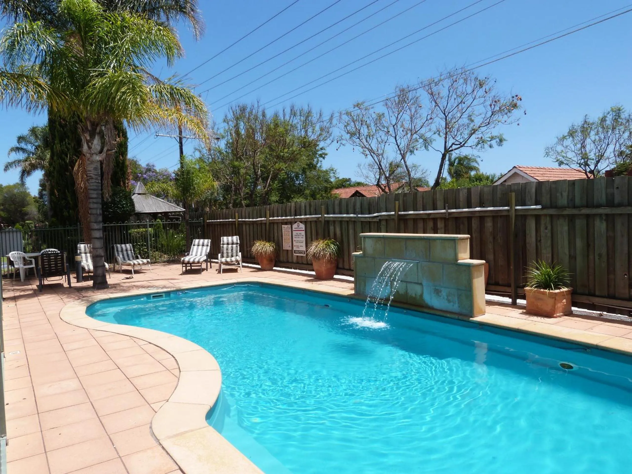 Day in Marion Motel and Apartments