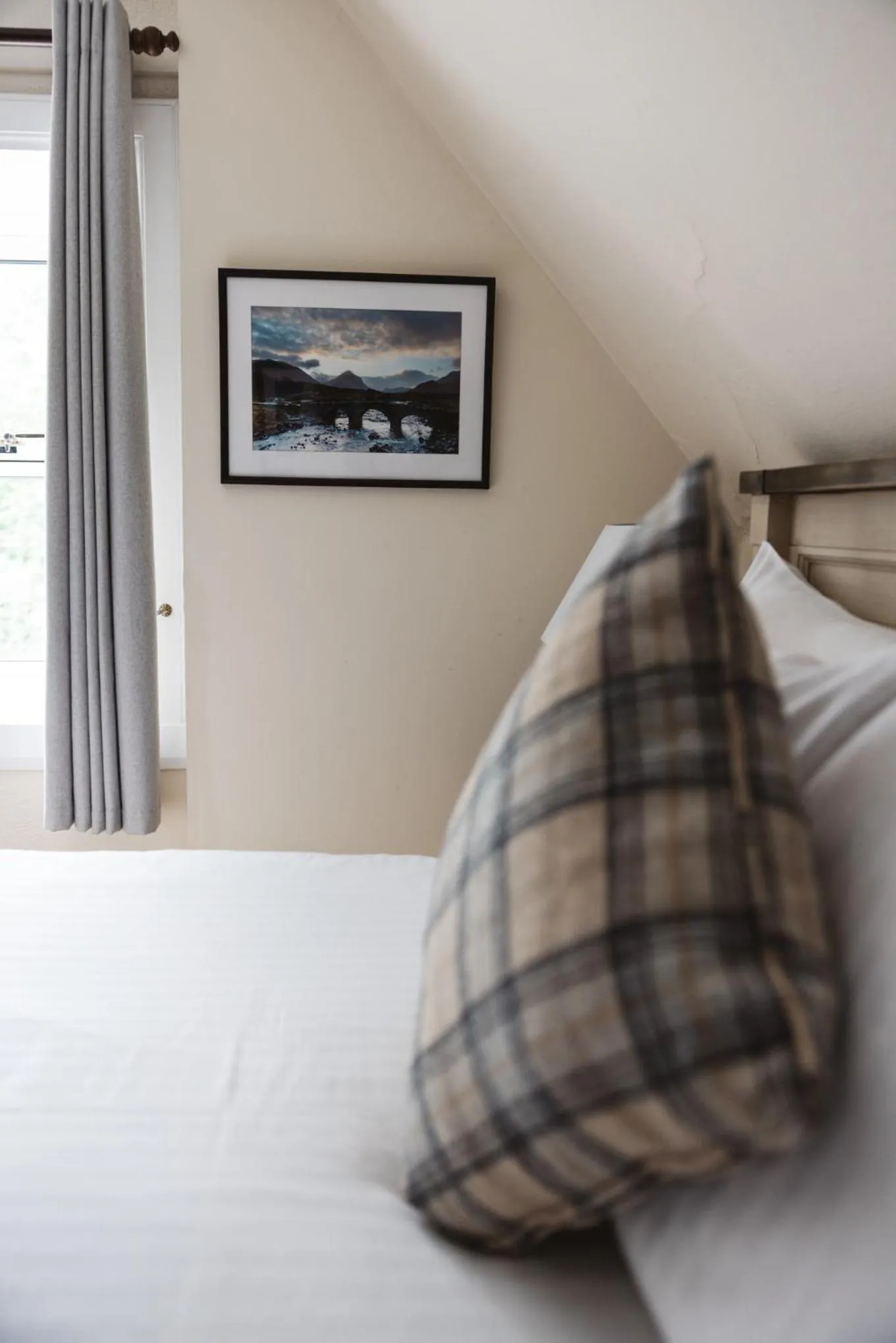 Bed in Greshornish House Hotel