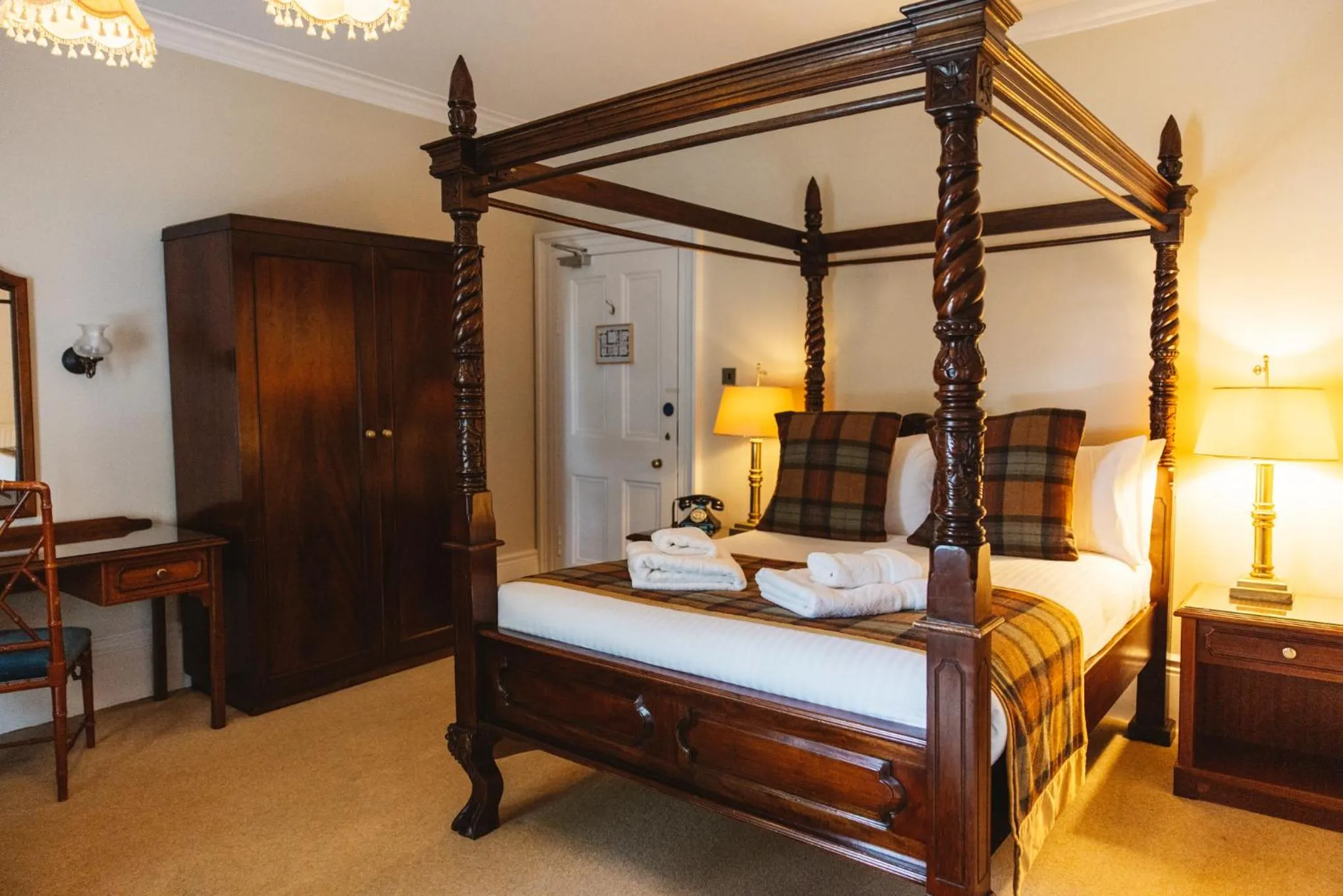 Bed in Greshornish House Hotel