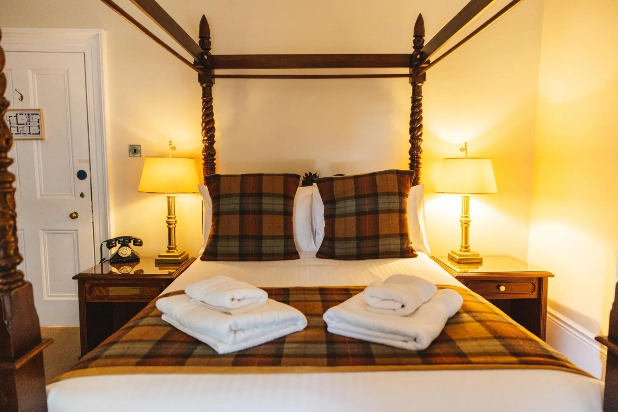 Bed in Greshornish House Hotel