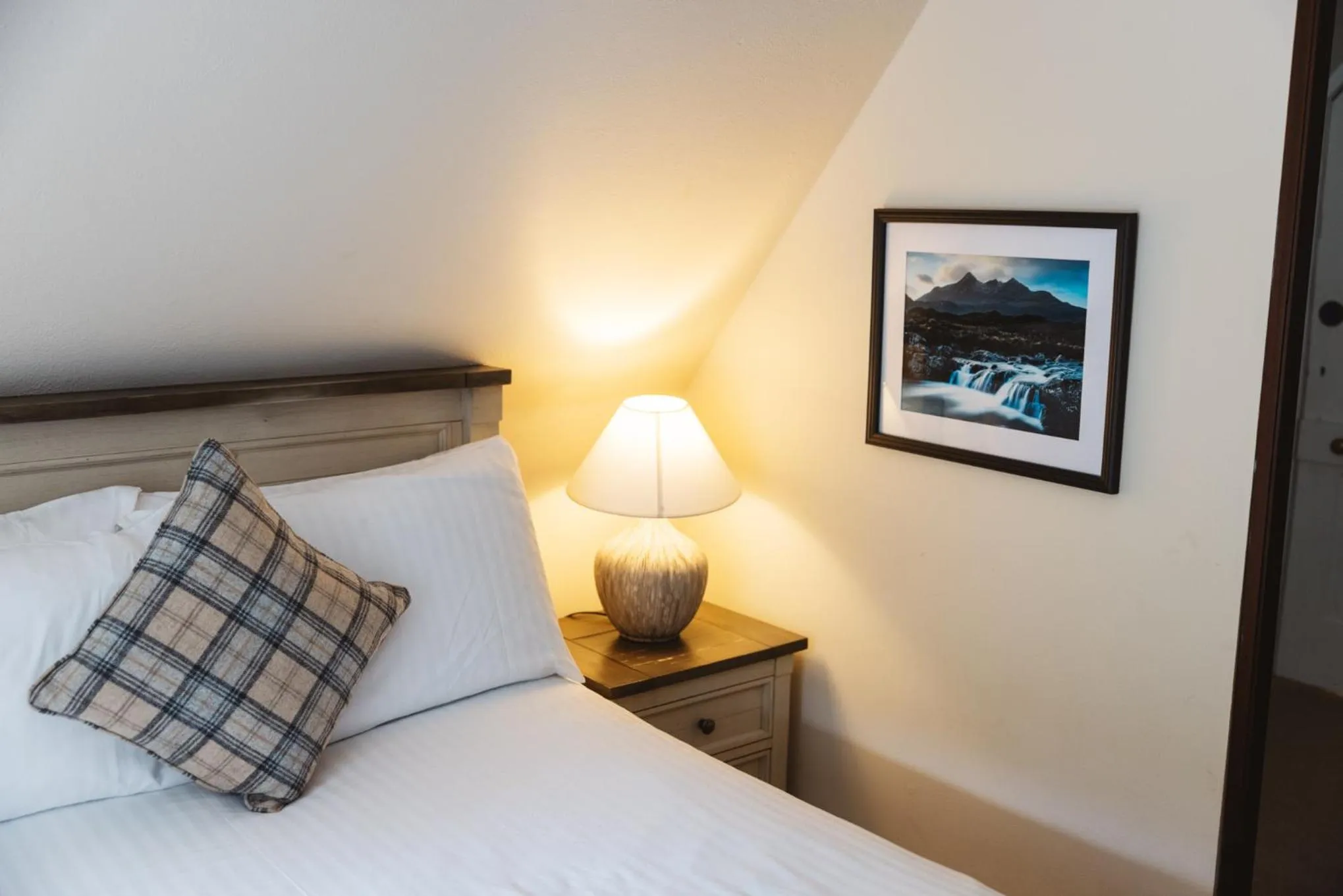 Bed in Greshornish House Hotel