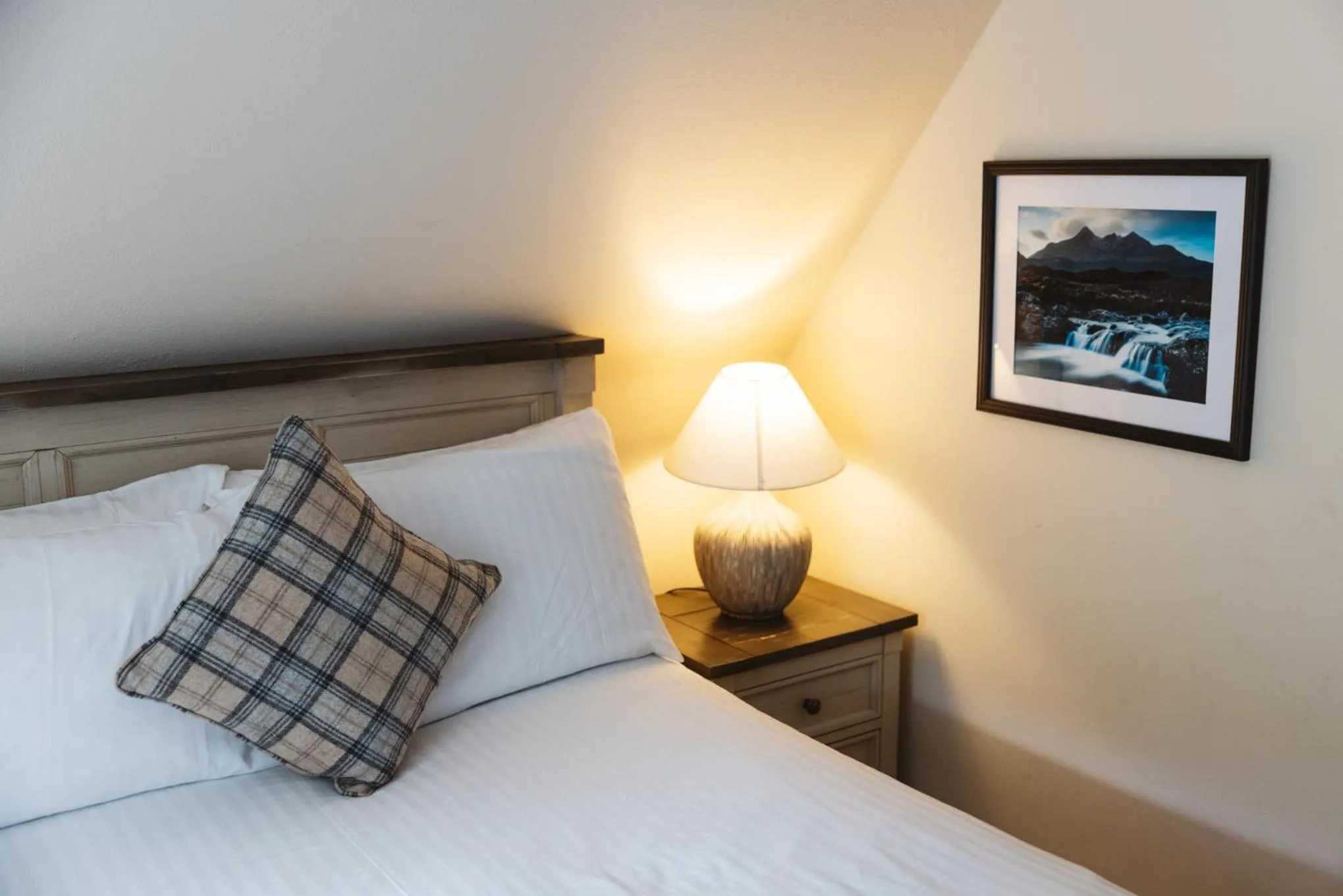 Bed in Greshornish House Hotel