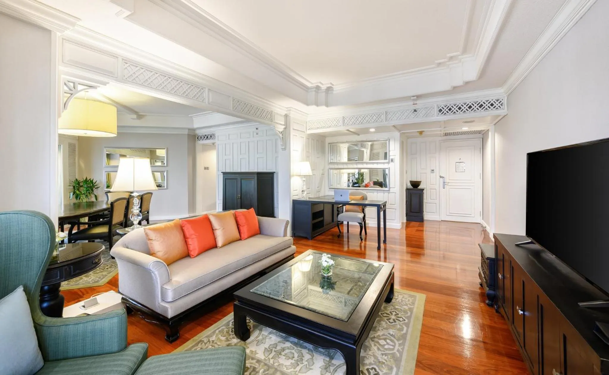 Photo of the whole room in Centara Grand at Central Plaza Ladprao Bangkok