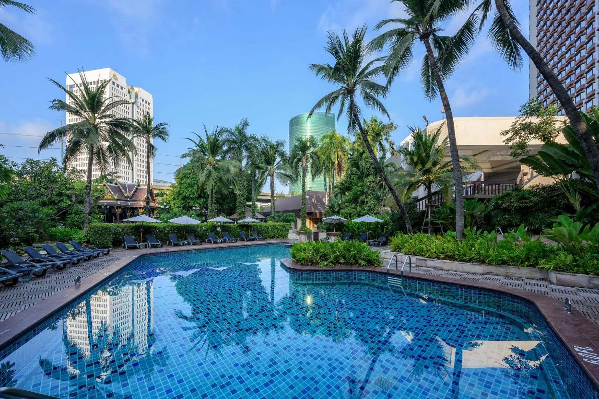 Swimming pool in Centara Grand at Central Plaza Ladprao Bangkok